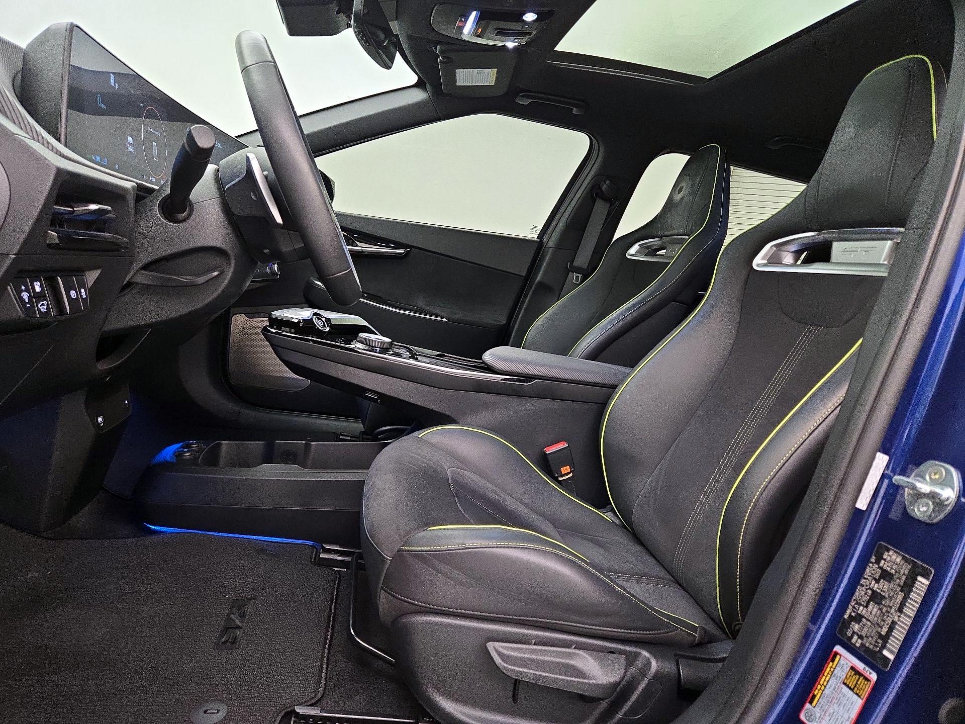 Thumbnail: 2023 Kia EV6 - 11