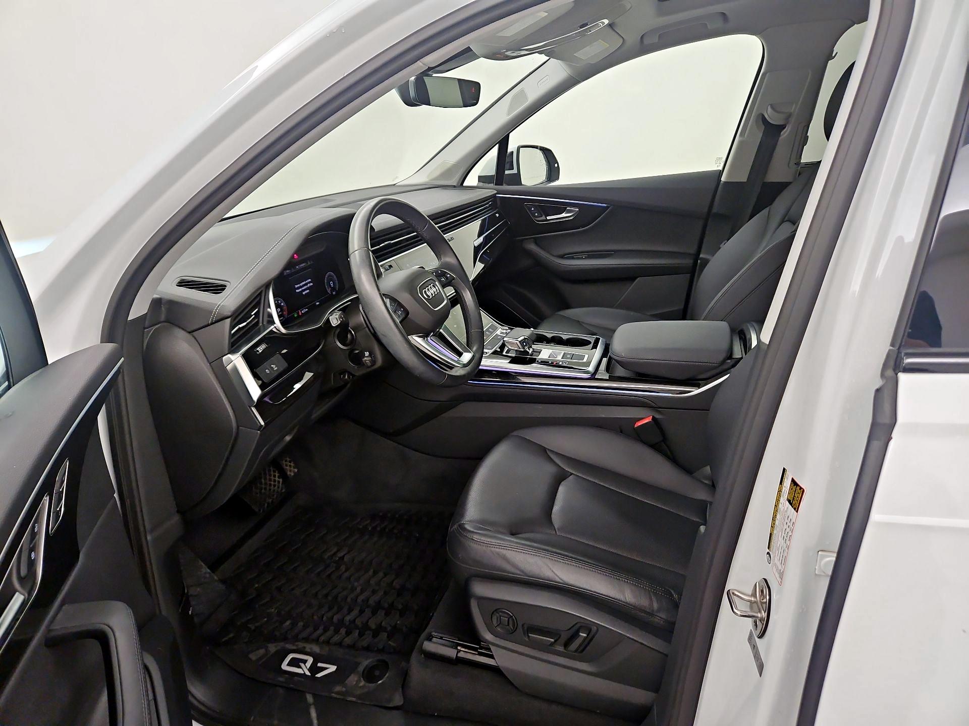 Thumbnail: 2023 Audi Q7 - 11