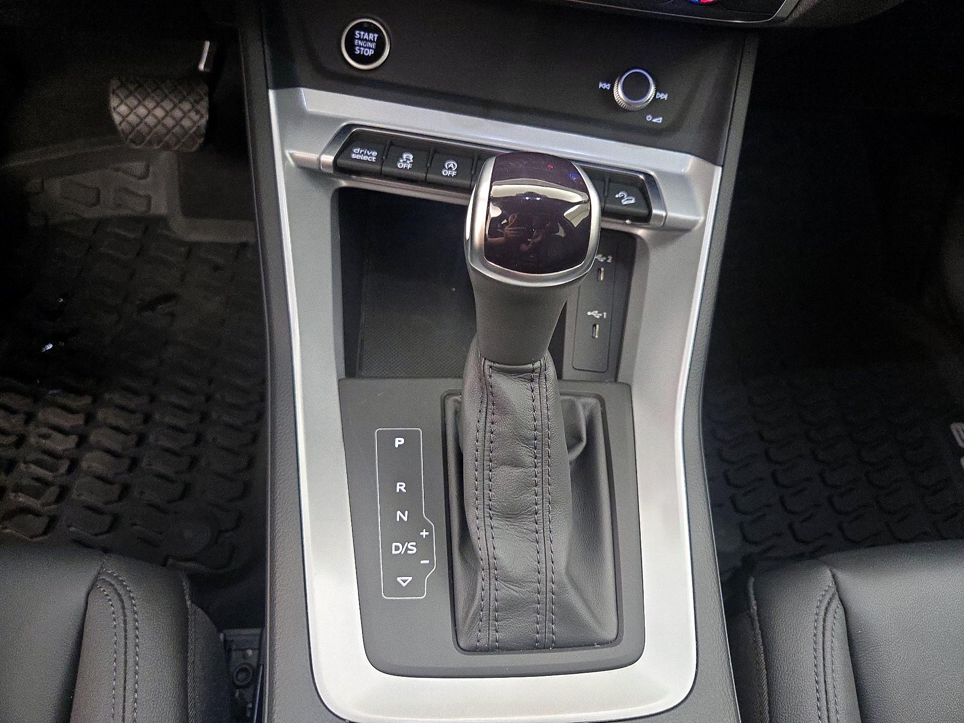 Thumbnail: 2023 Audi Q3 - 17