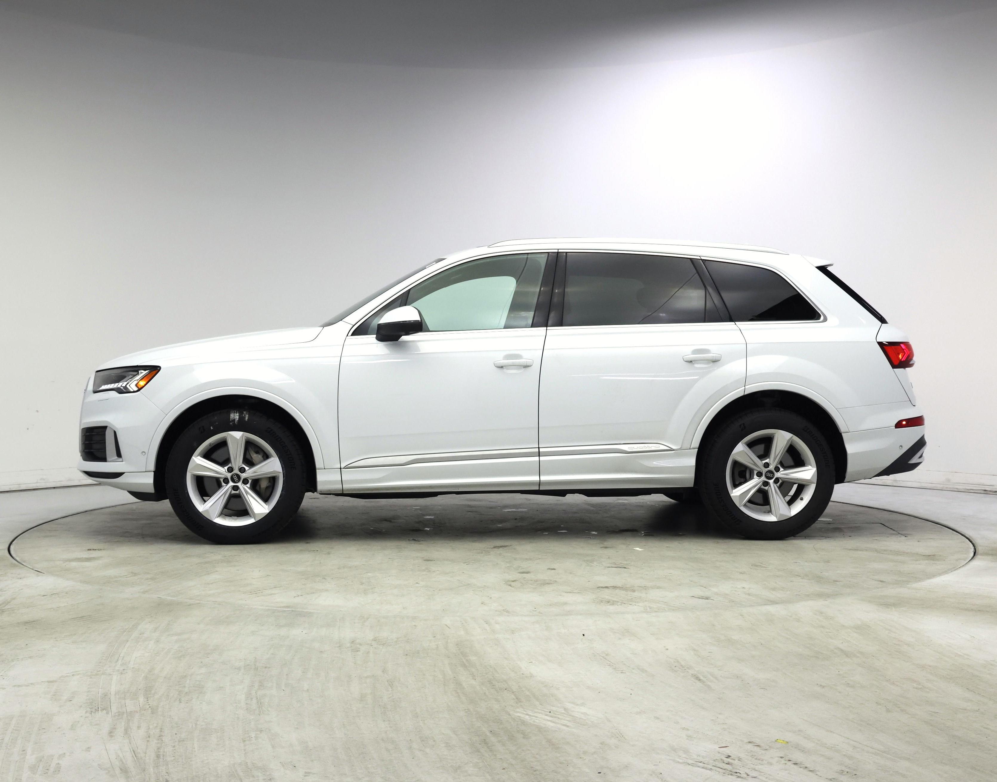 Thumbnail: 2023 Audi Q7 - 3
