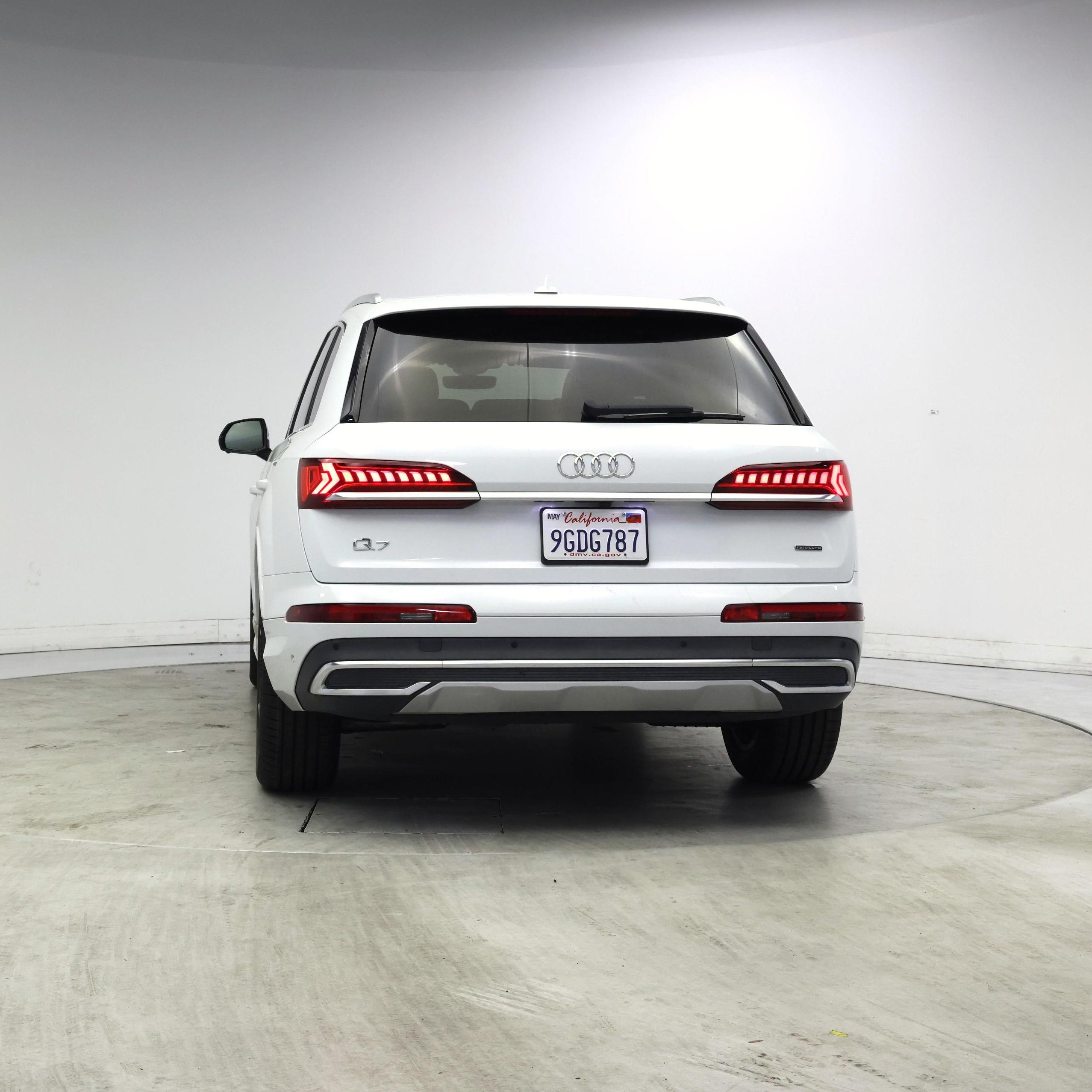 Thumbnail: 2023 Audi Q7 - 6
