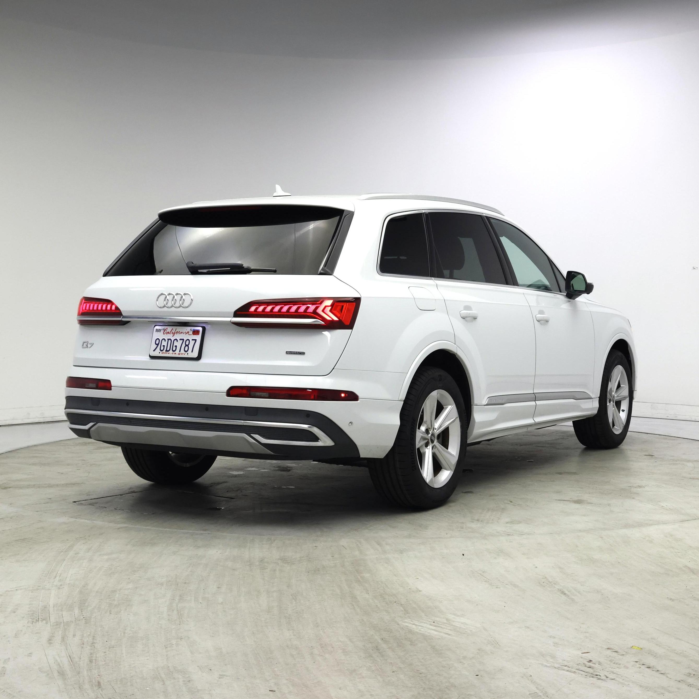 Thumbnail: 2023 Audi Q7 - 8