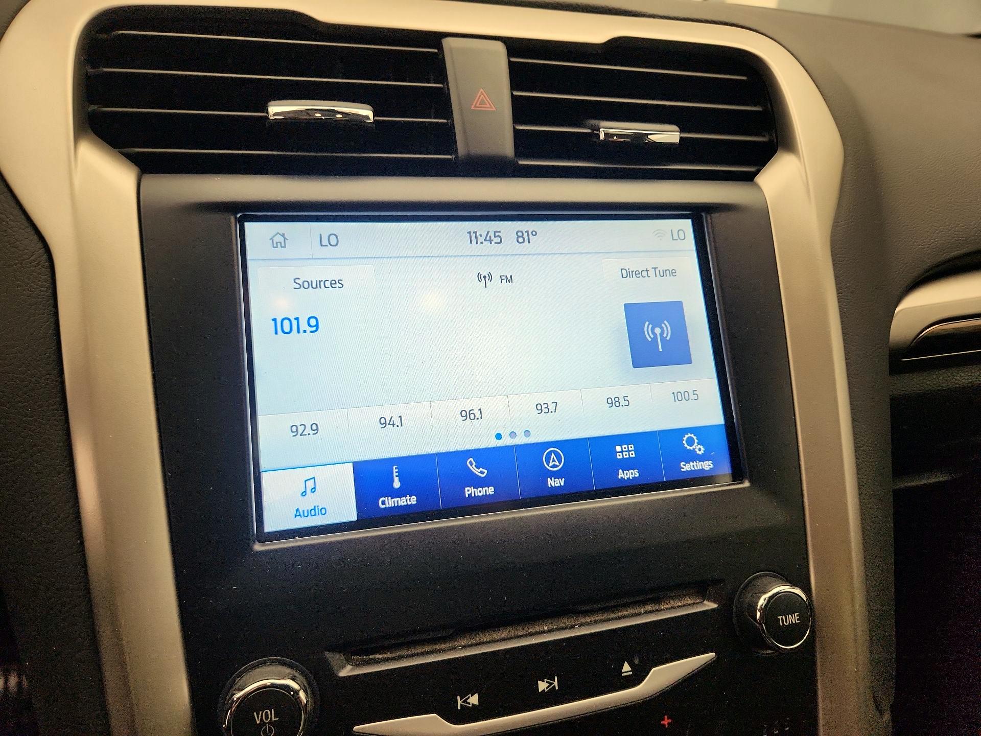 Thumbnail: 2014 Ford Fusion - 16