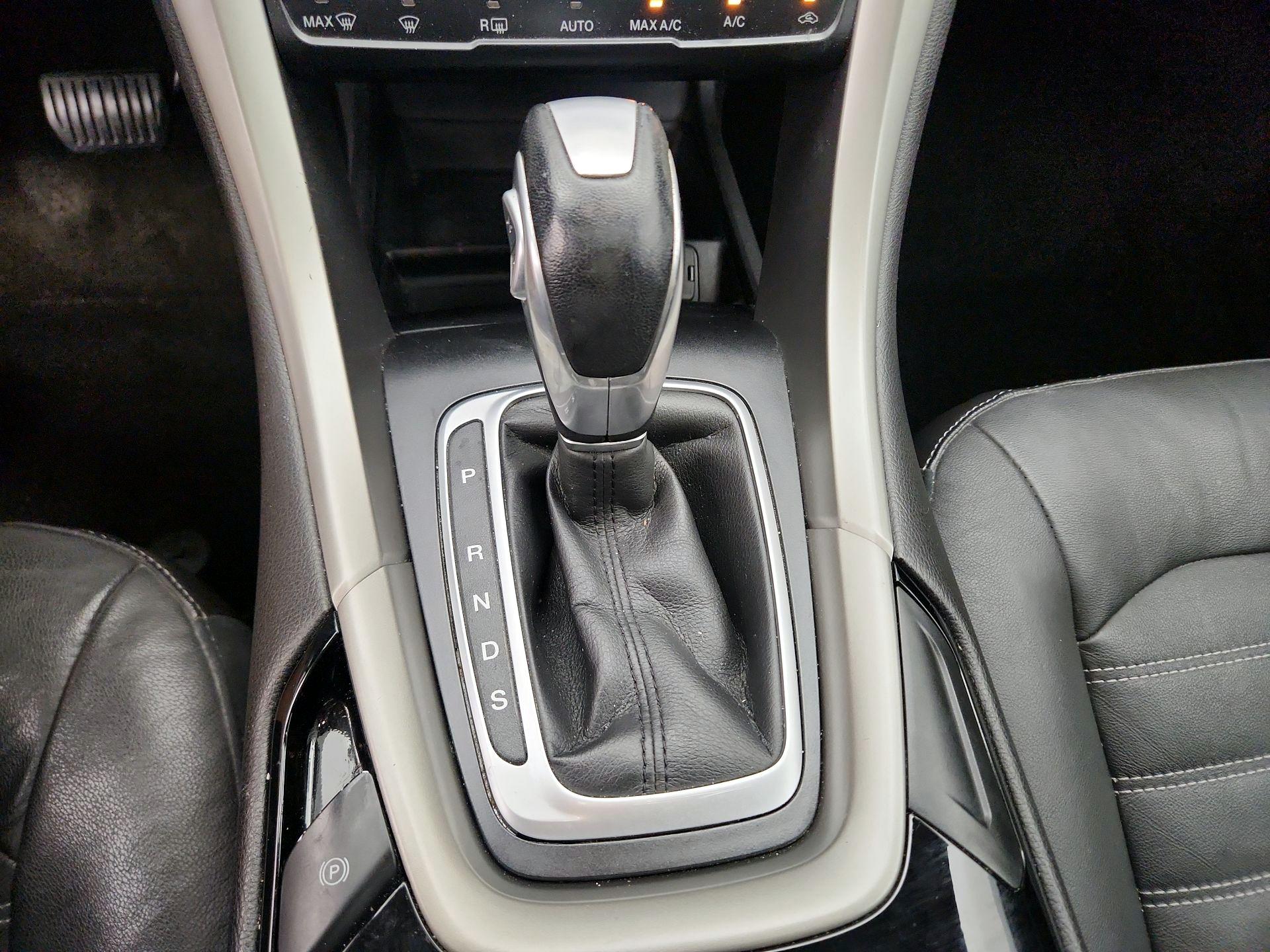 Thumbnail: 2014 Ford Fusion - 18