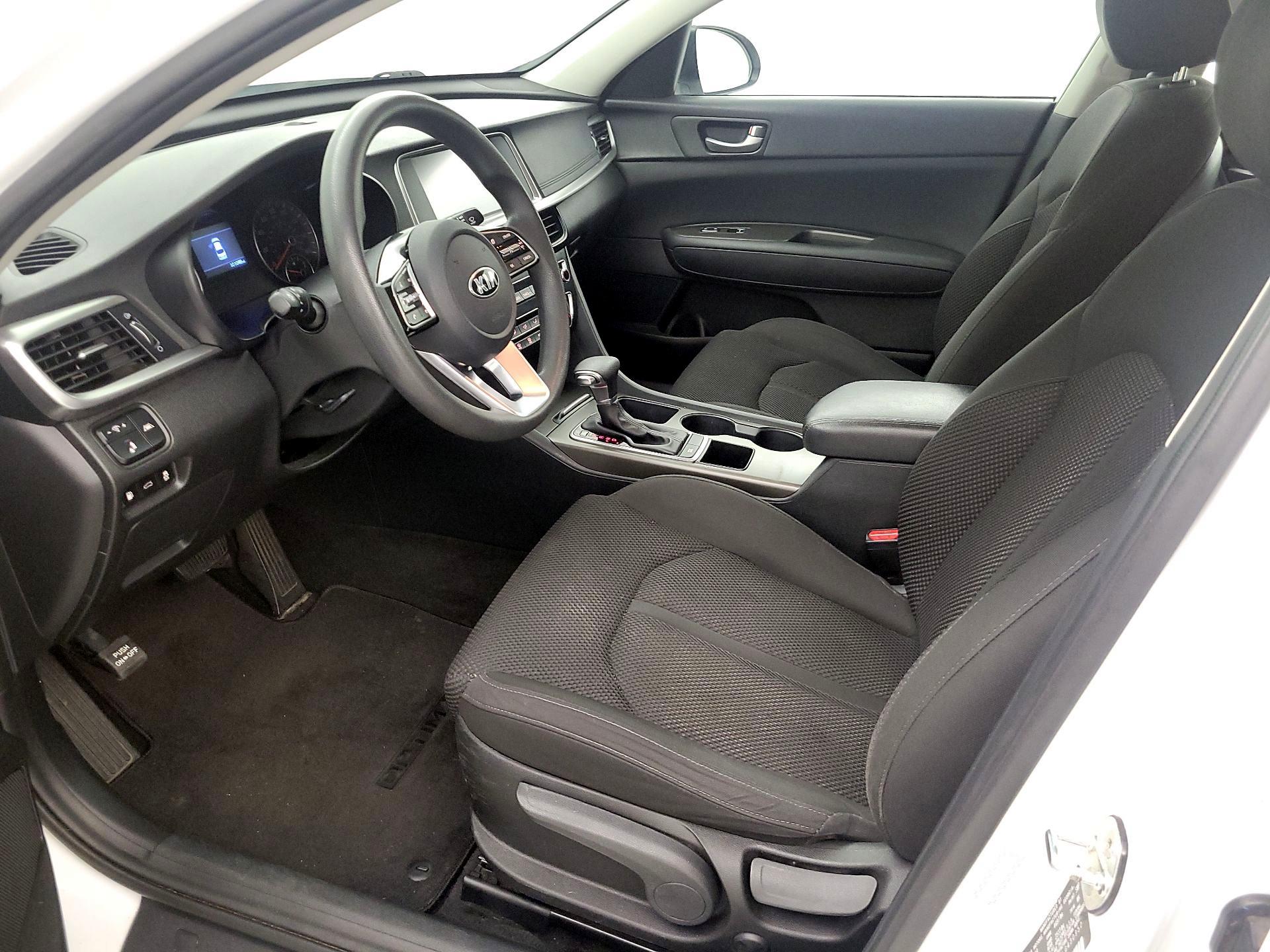 Thumbnail: 2020 Kia Optima - 11