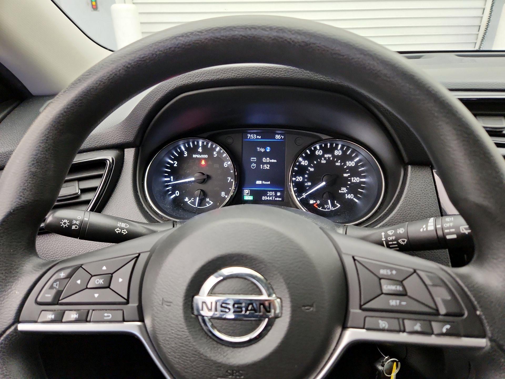 Thumbnail: 2018 Nissan Rogue - 10