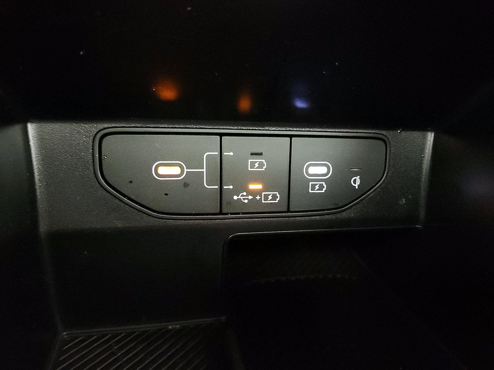 2025 Kia Sorento SX - Photo 20