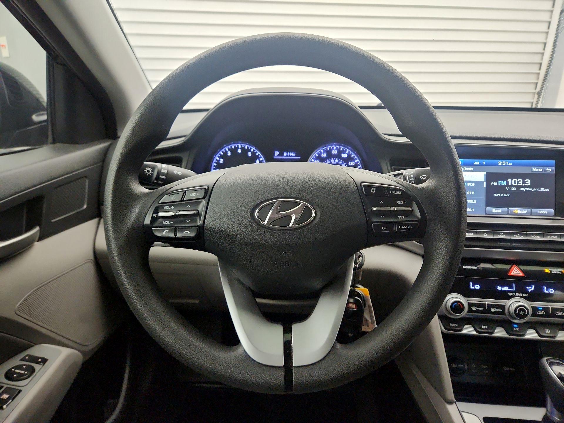 Thumbnail: 2020 Hyundai Elantra - 10