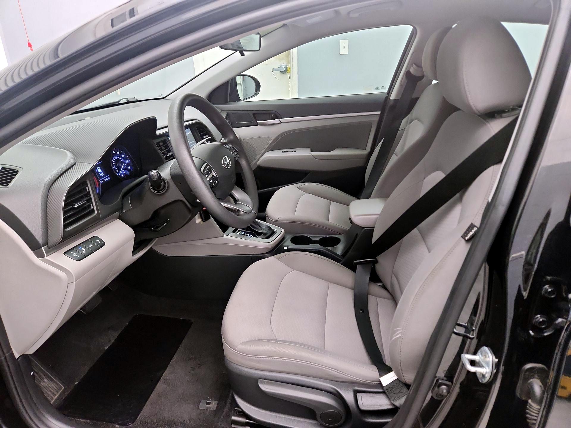 Thumbnail: 2020 Hyundai Elantra - 11