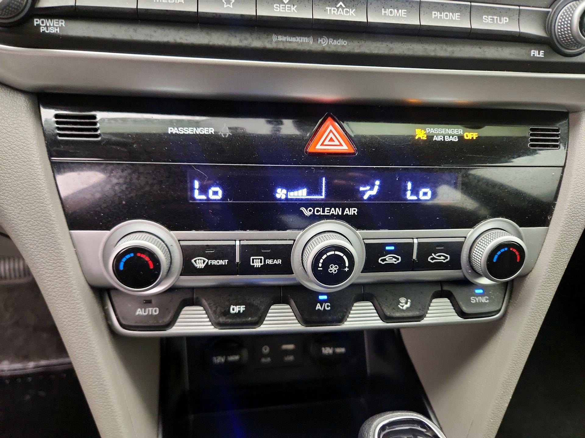 Thumbnail: 2020 Hyundai Elantra - 16