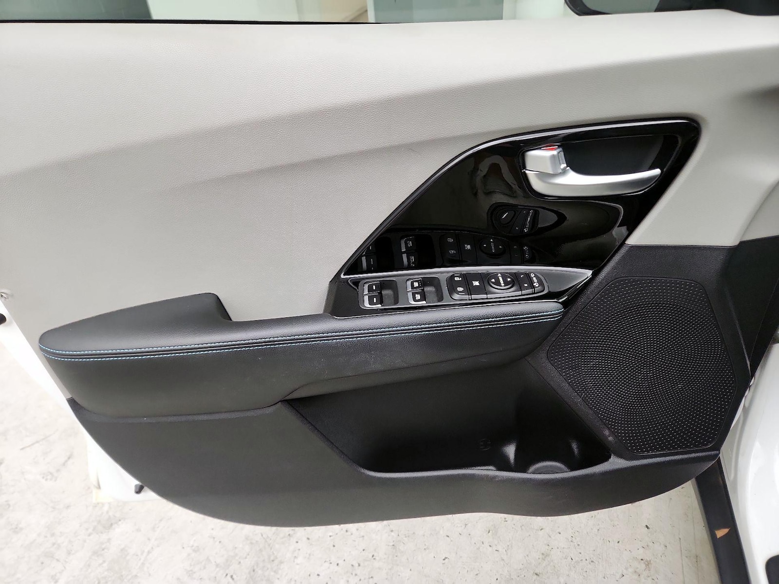 2019 Kia Niro EX - Photo 13