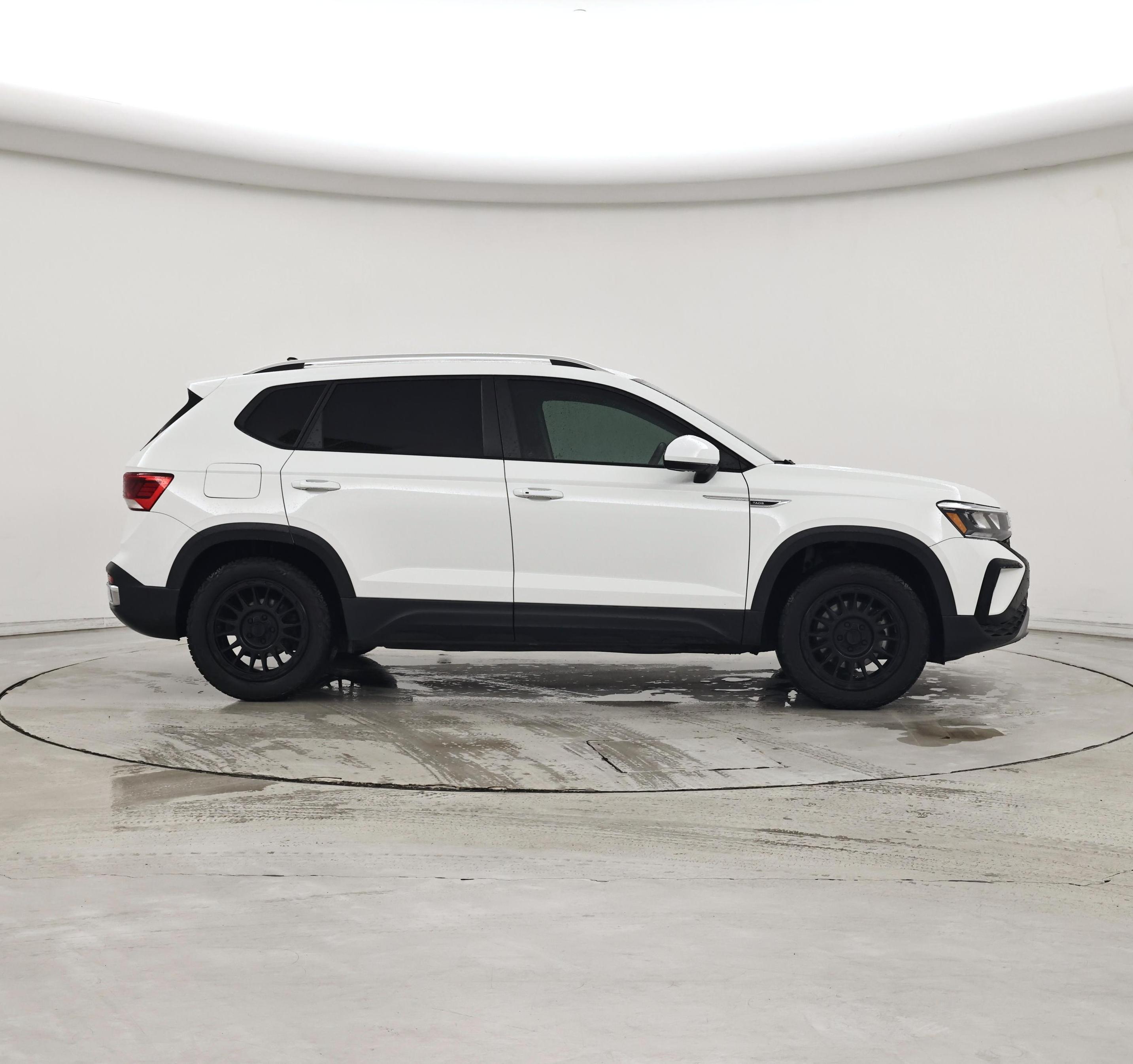 Thumbnail: 2023 Volkswagen Taos - 7