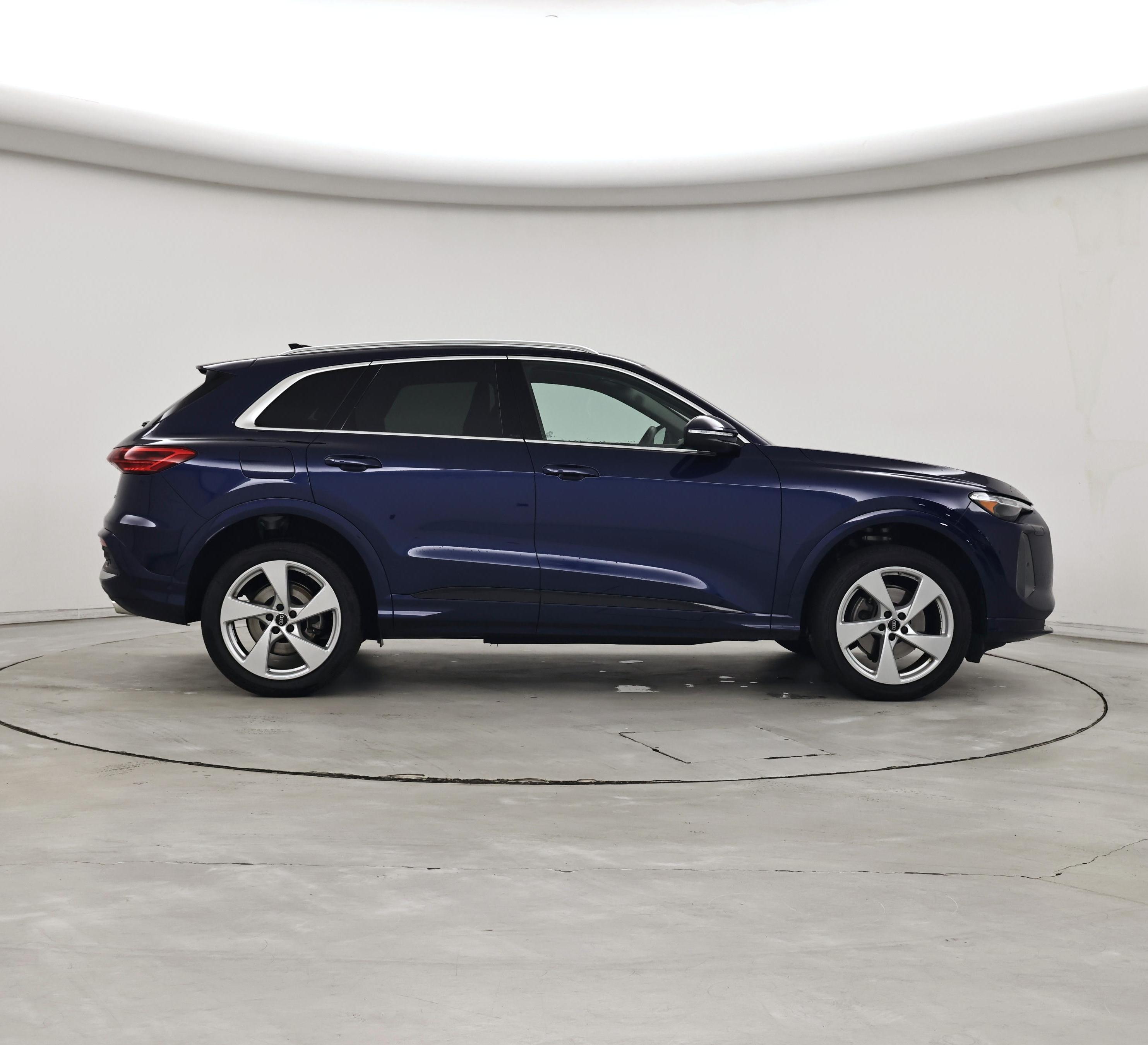 Thumbnail: 2025 Audi Q5 - 7