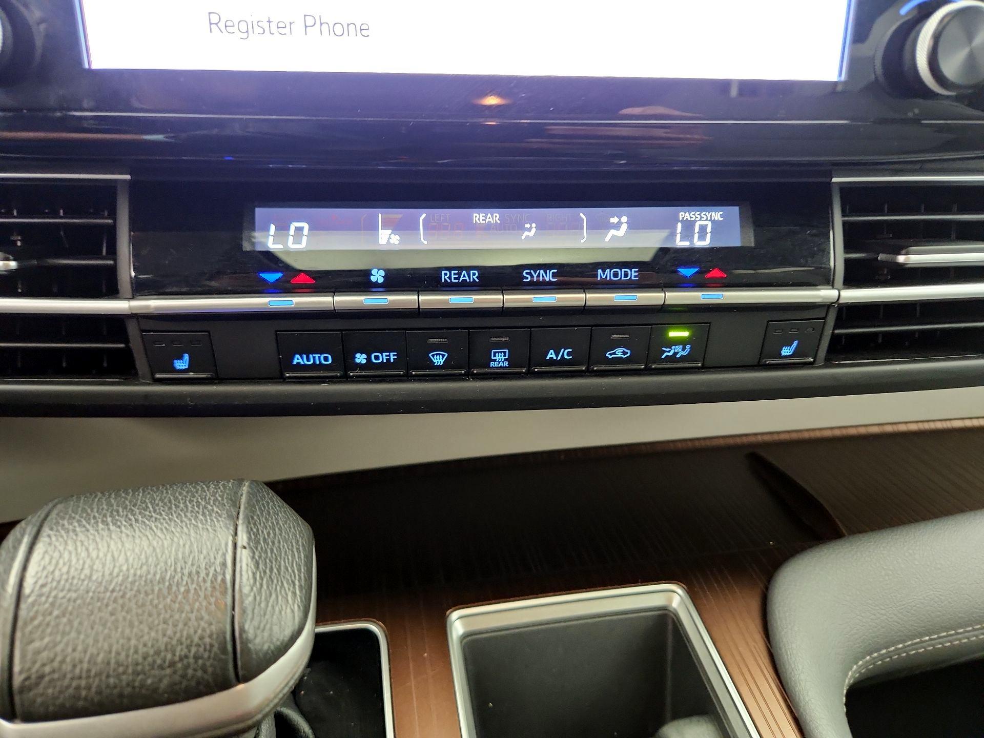 Thumbnail: 2024 Toyota Sienna - 16
