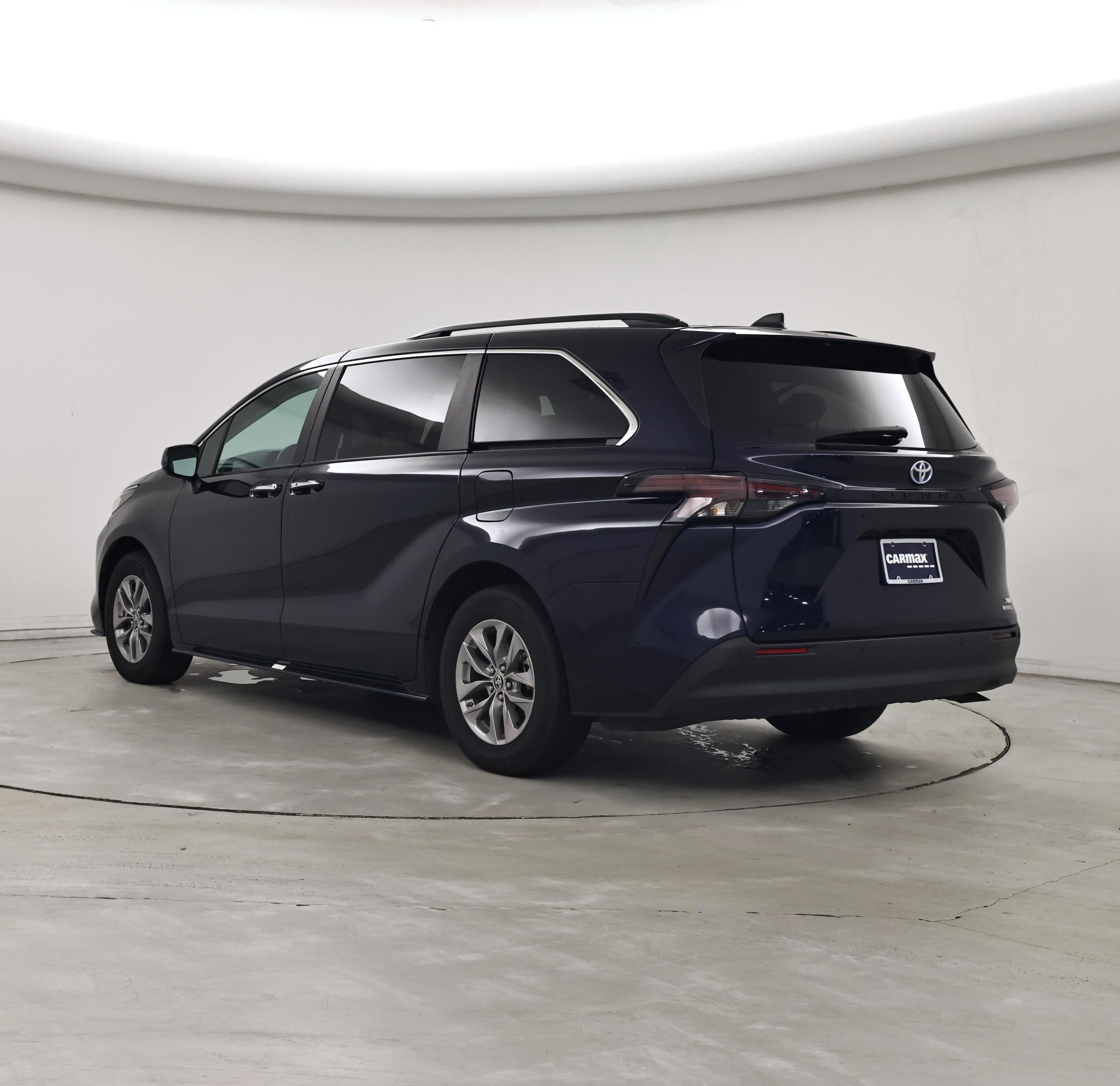 Thumbnail: 2024 Toyota Sienna - 2