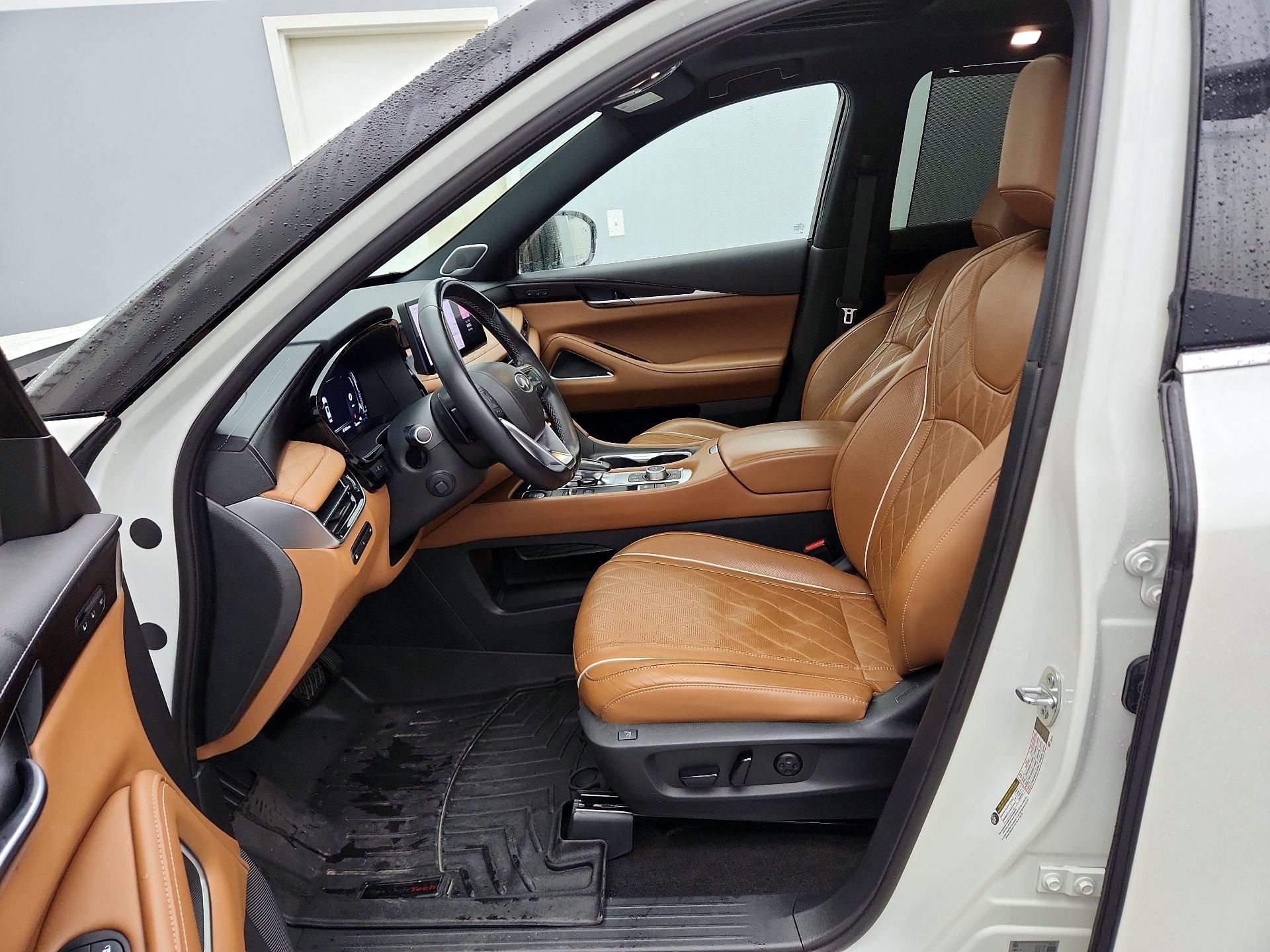 Thumbnail: 2023 INFINITI QX60 - 11
