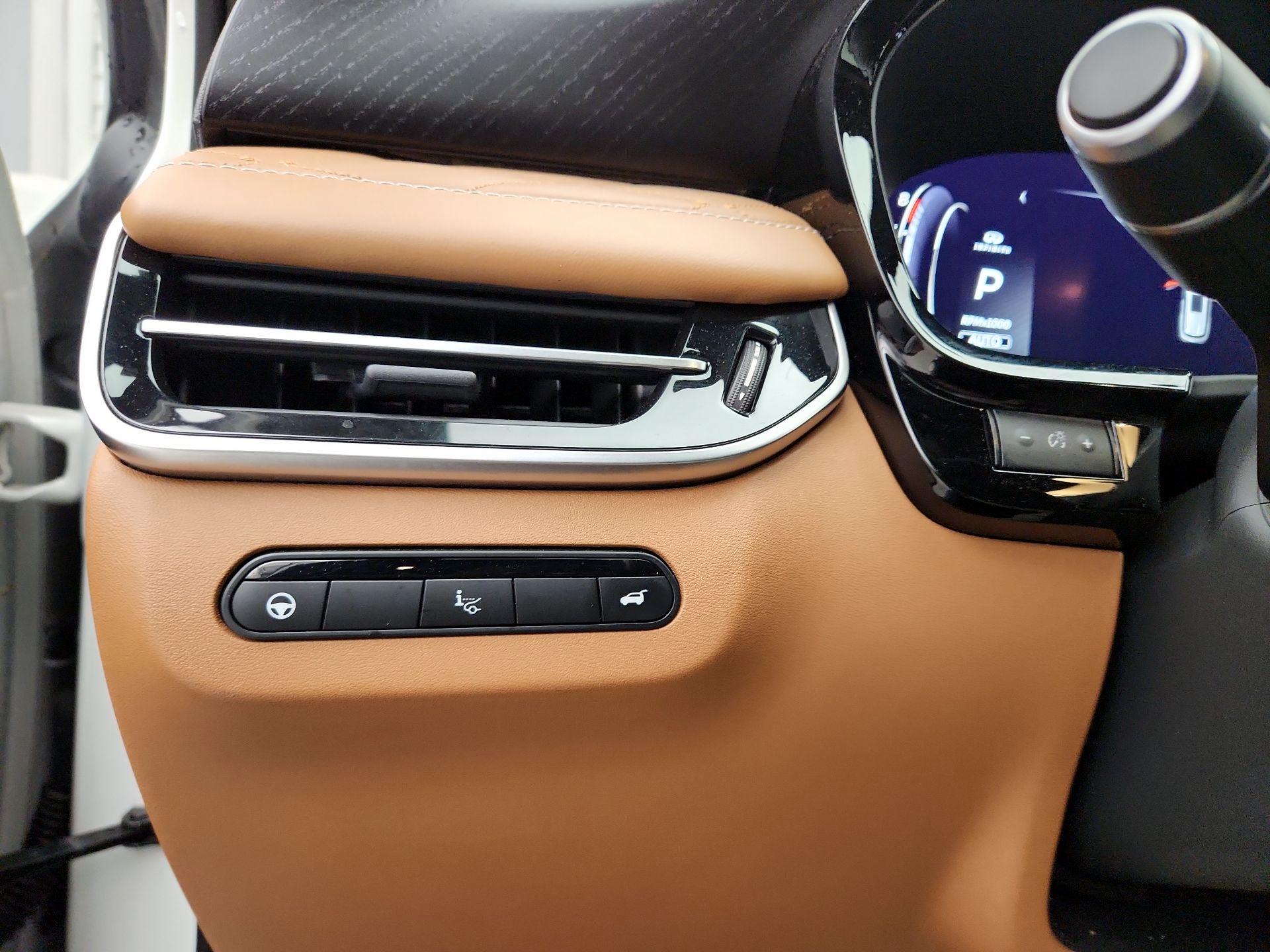 Thumbnail: 2023 INFINITI QX60 - 13