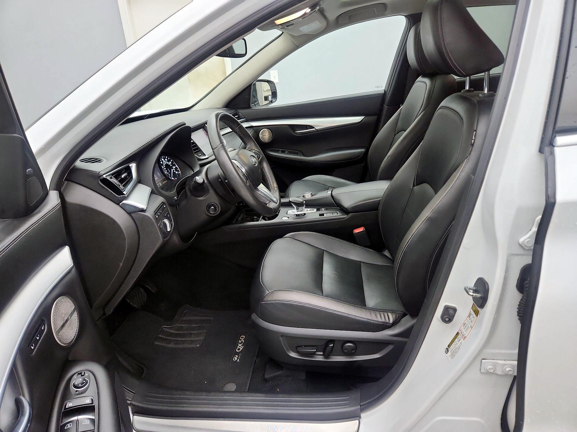 Thumbnail: 2019 INFINITI QX50 - 11