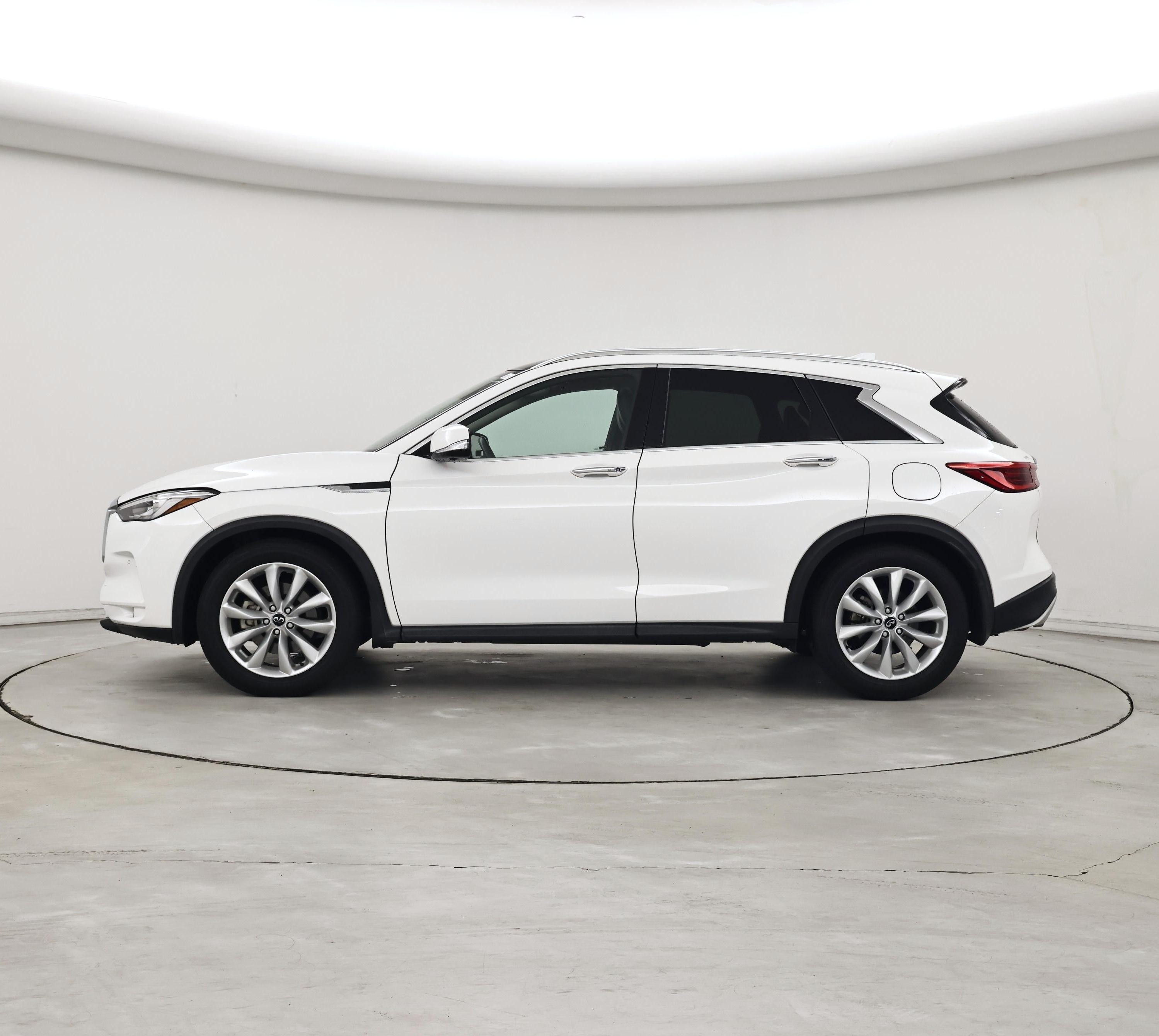 Thumbnail: 2019 INFINITI QX50 - 3