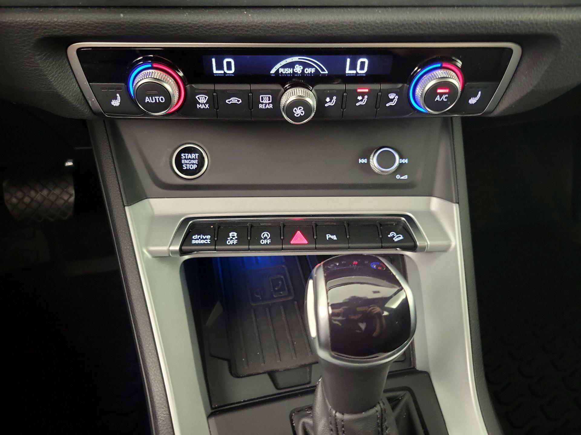 Thumbnail: 2023 Audi Q3 - 15