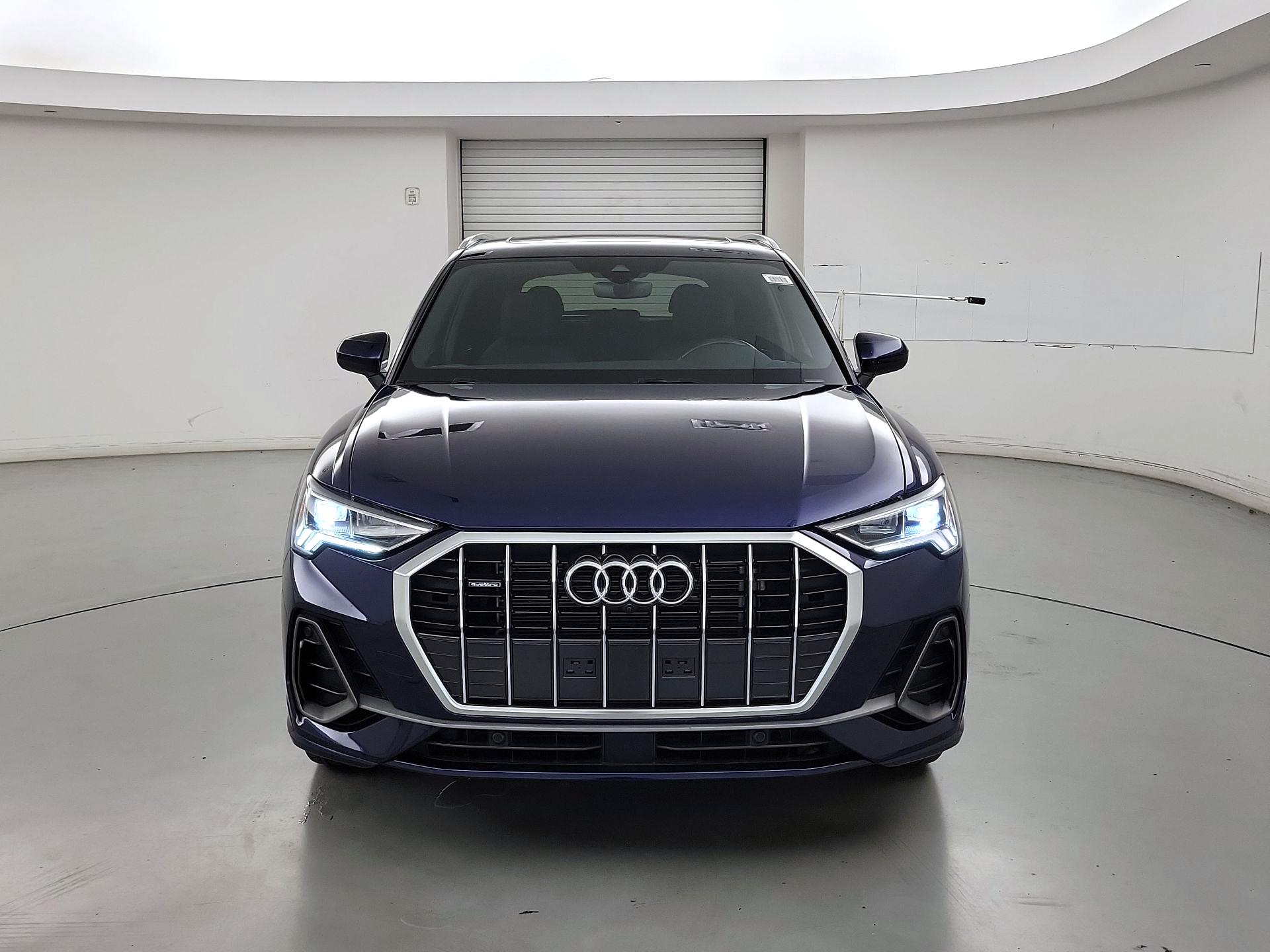 Thumbnail: 2023 Audi Q3 - 2