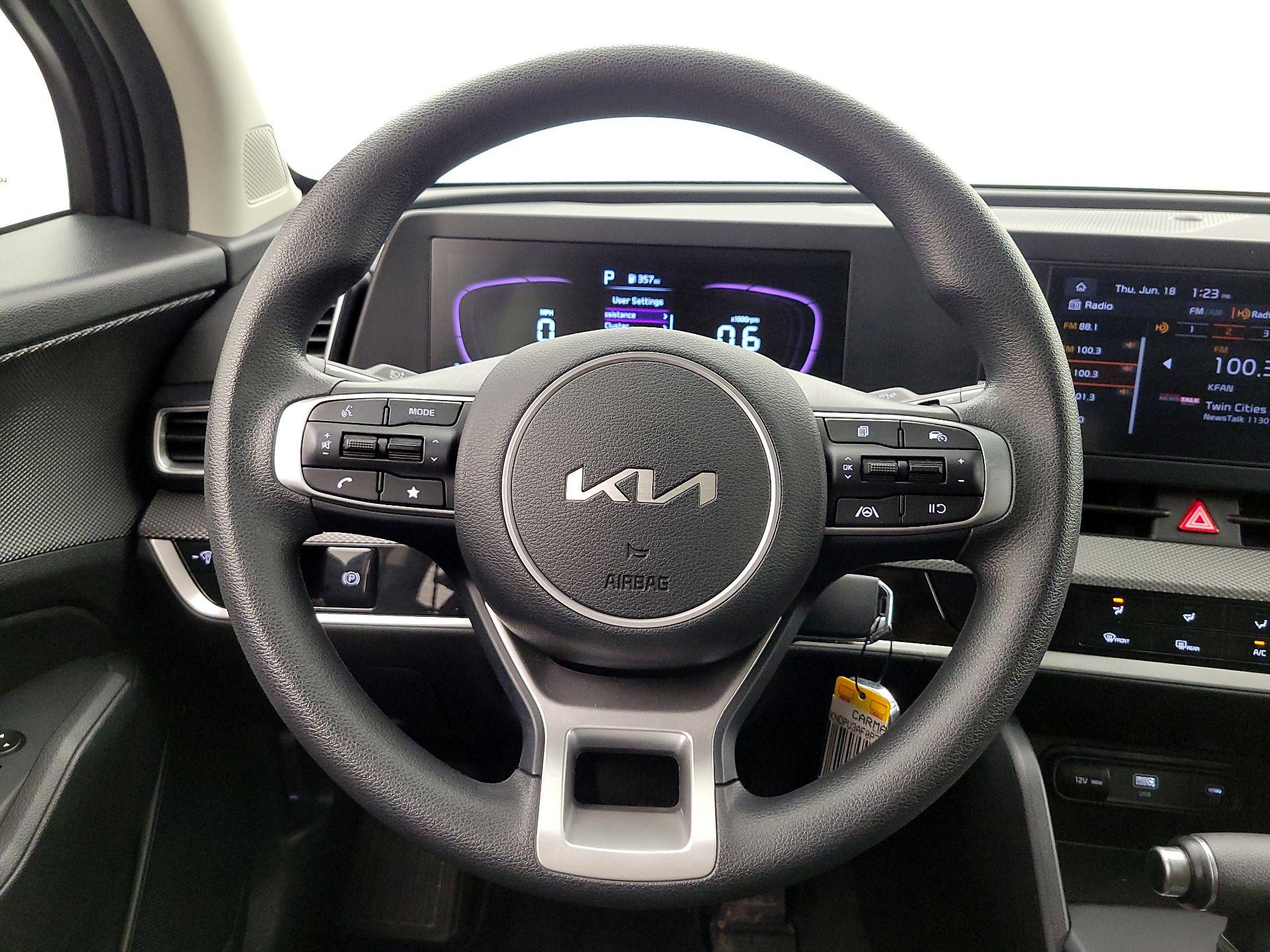 Thumbnail: 2023 Kia Sportage - 10