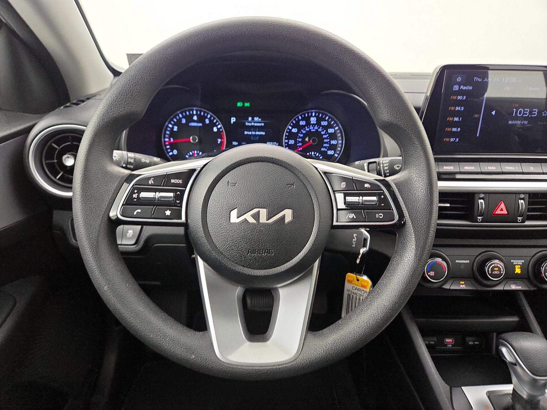 Thumbnail: 2023 Kia Forte - 10