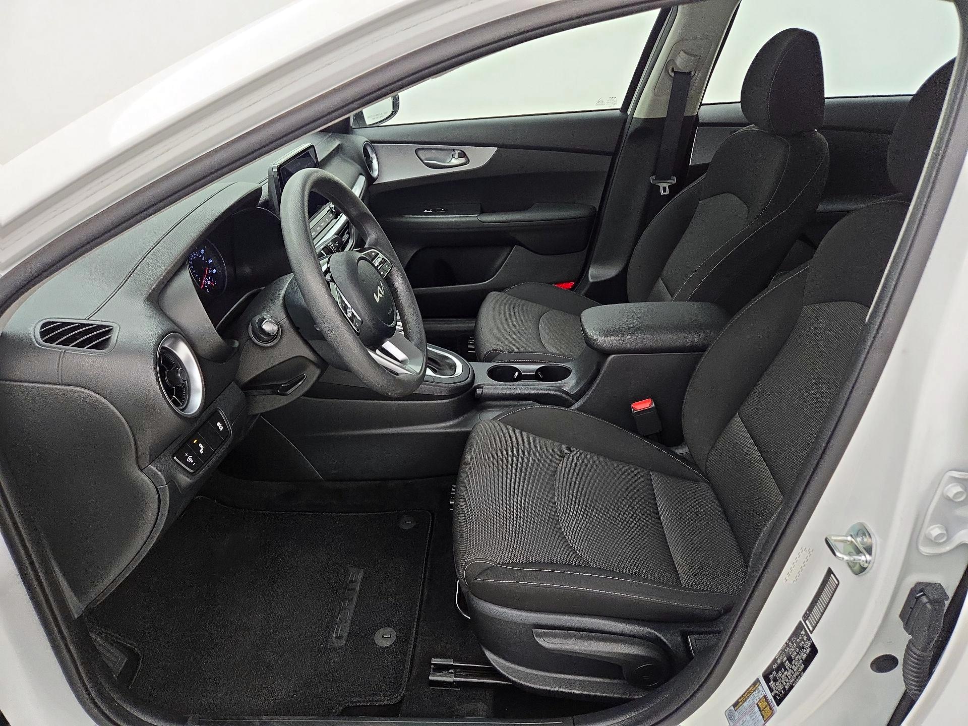 Thumbnail: 2023 Kia Forte - 11