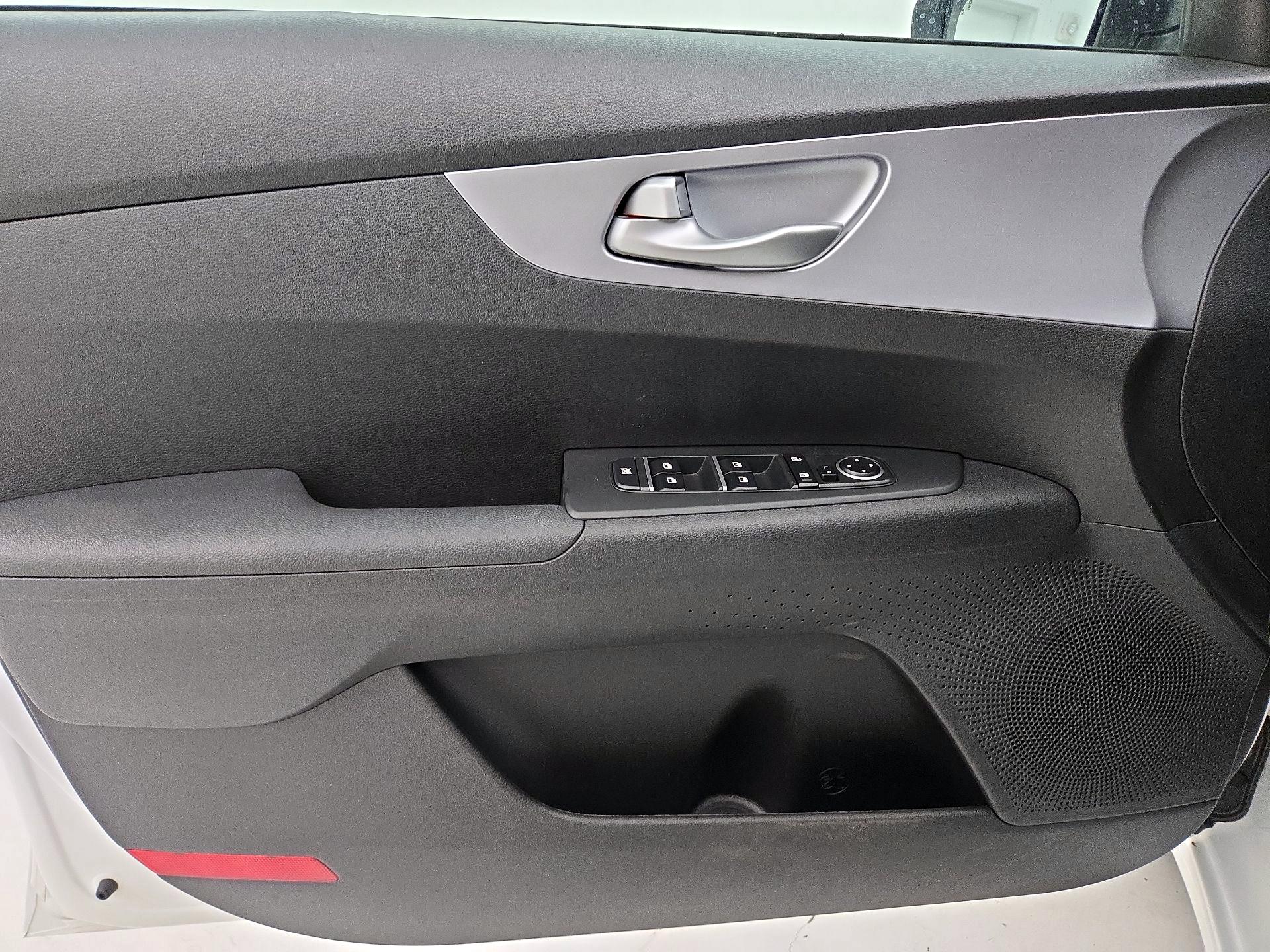 Thumbnail: 2023 Kia Forte - 12