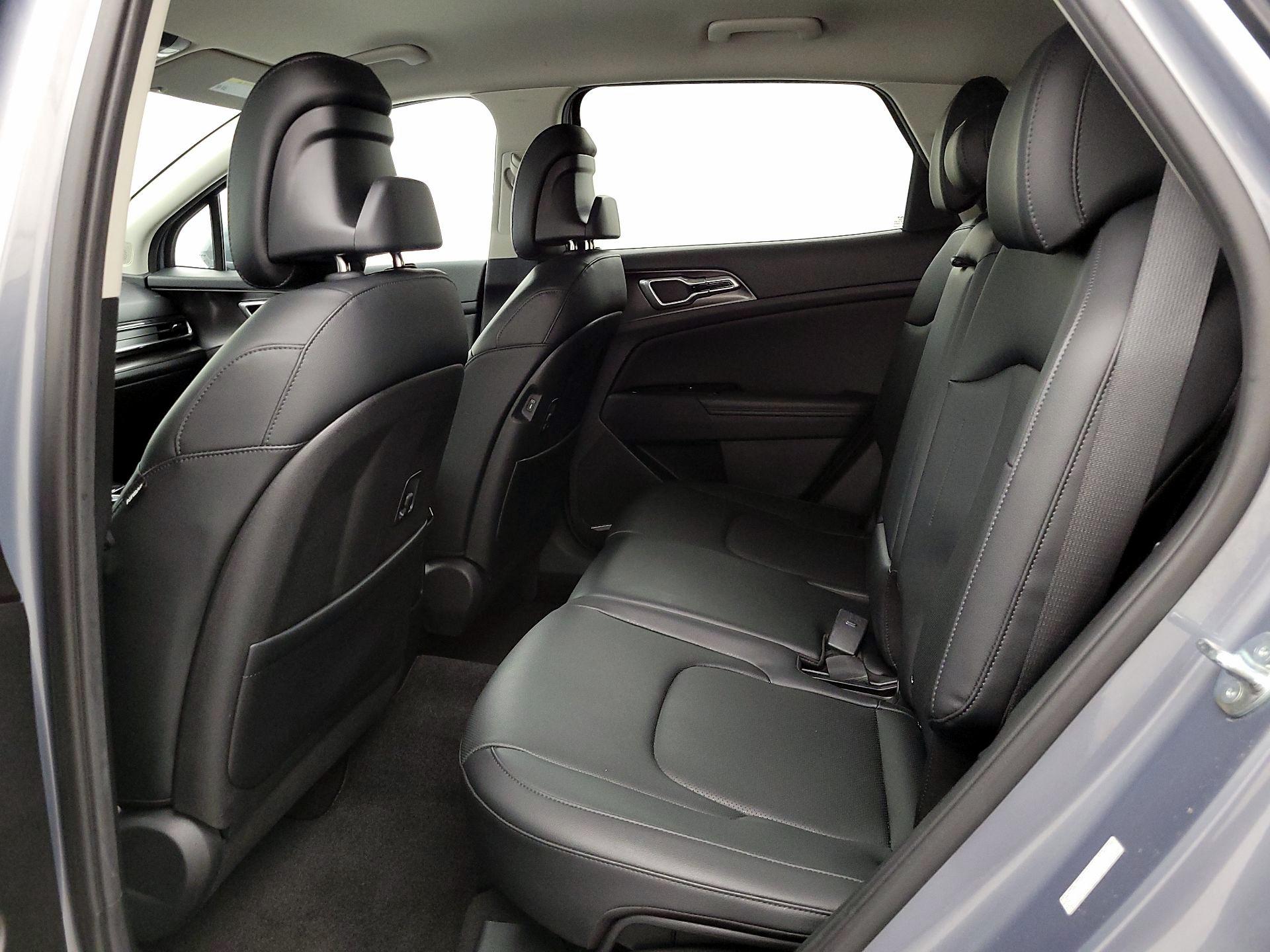 Thumbnail: 2023 Kia Sportage - 20