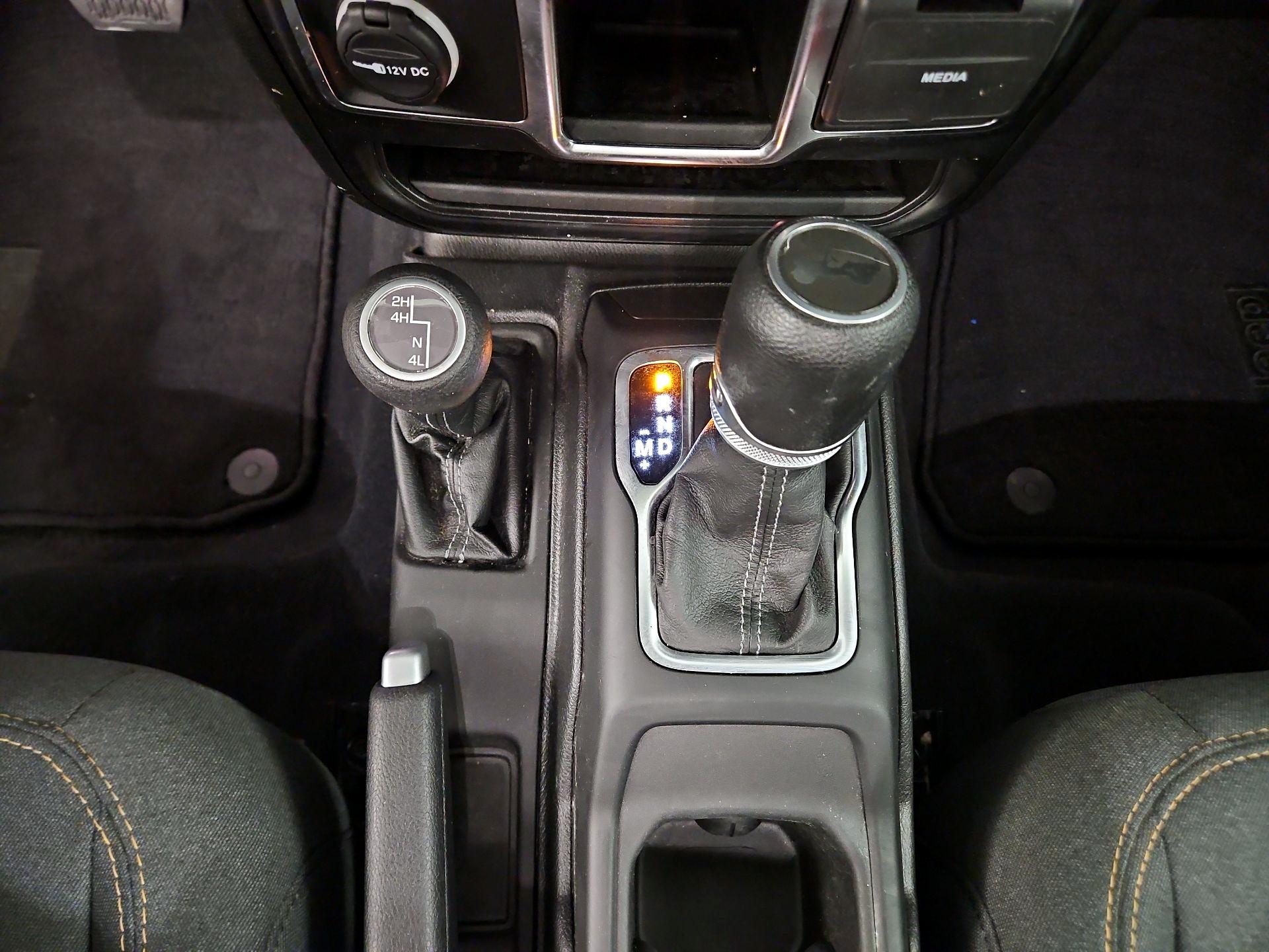 Thumbnail: 2024 Jeep Wrangler - 15