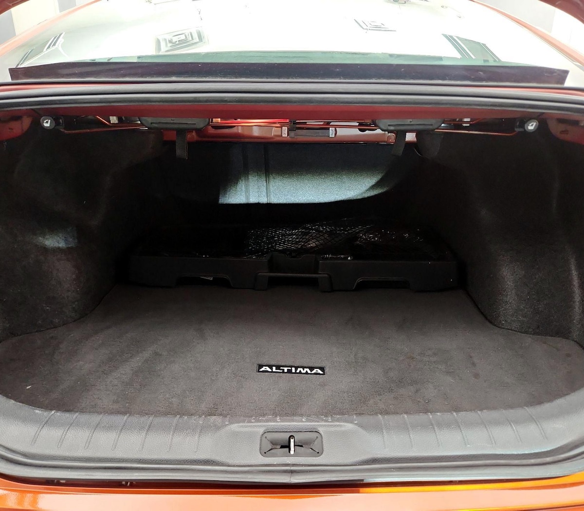 Trunk/Cargo (Seats Up)