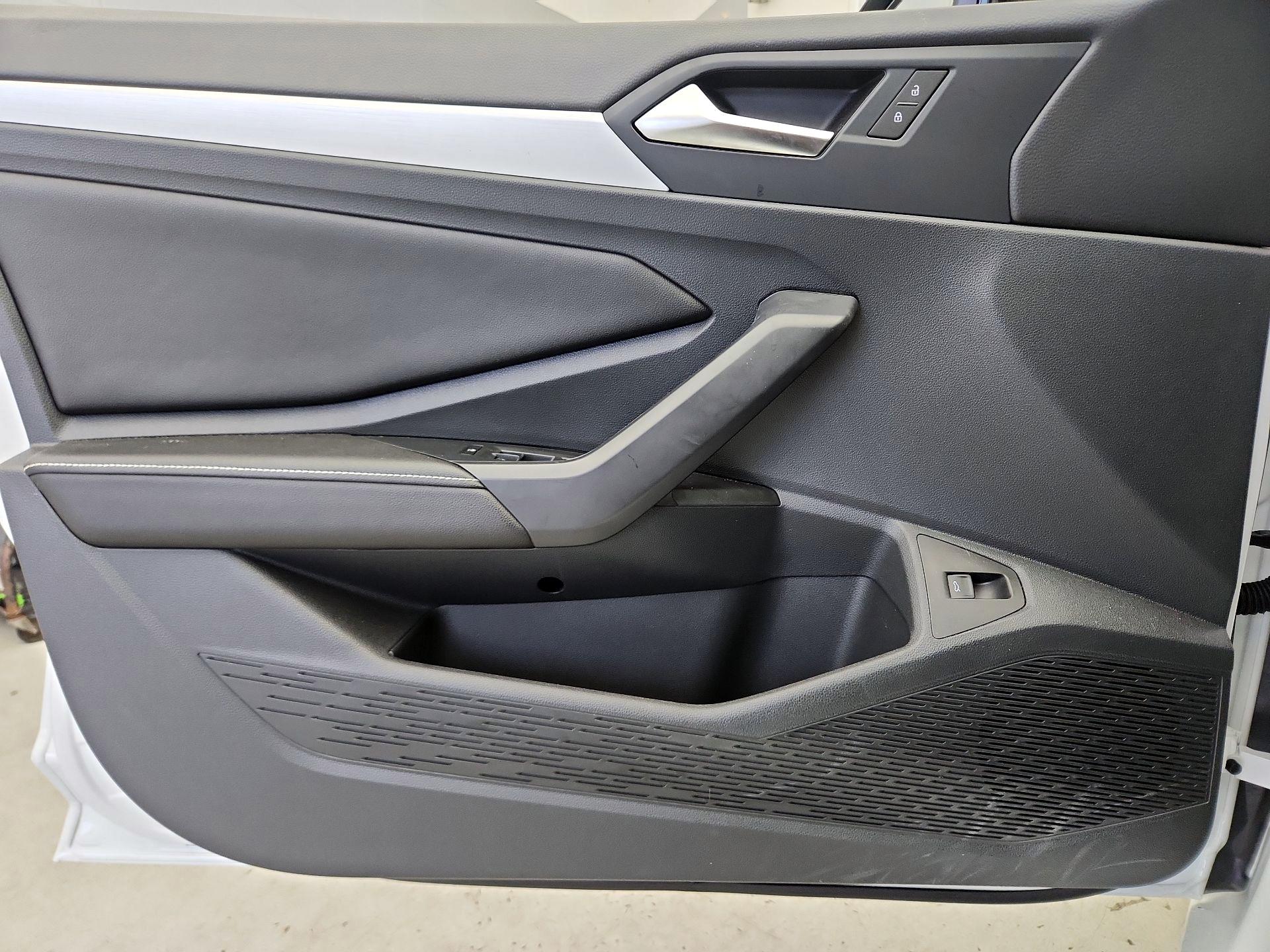 Thumbnail: 2025 Volkswagen Jetta - 12