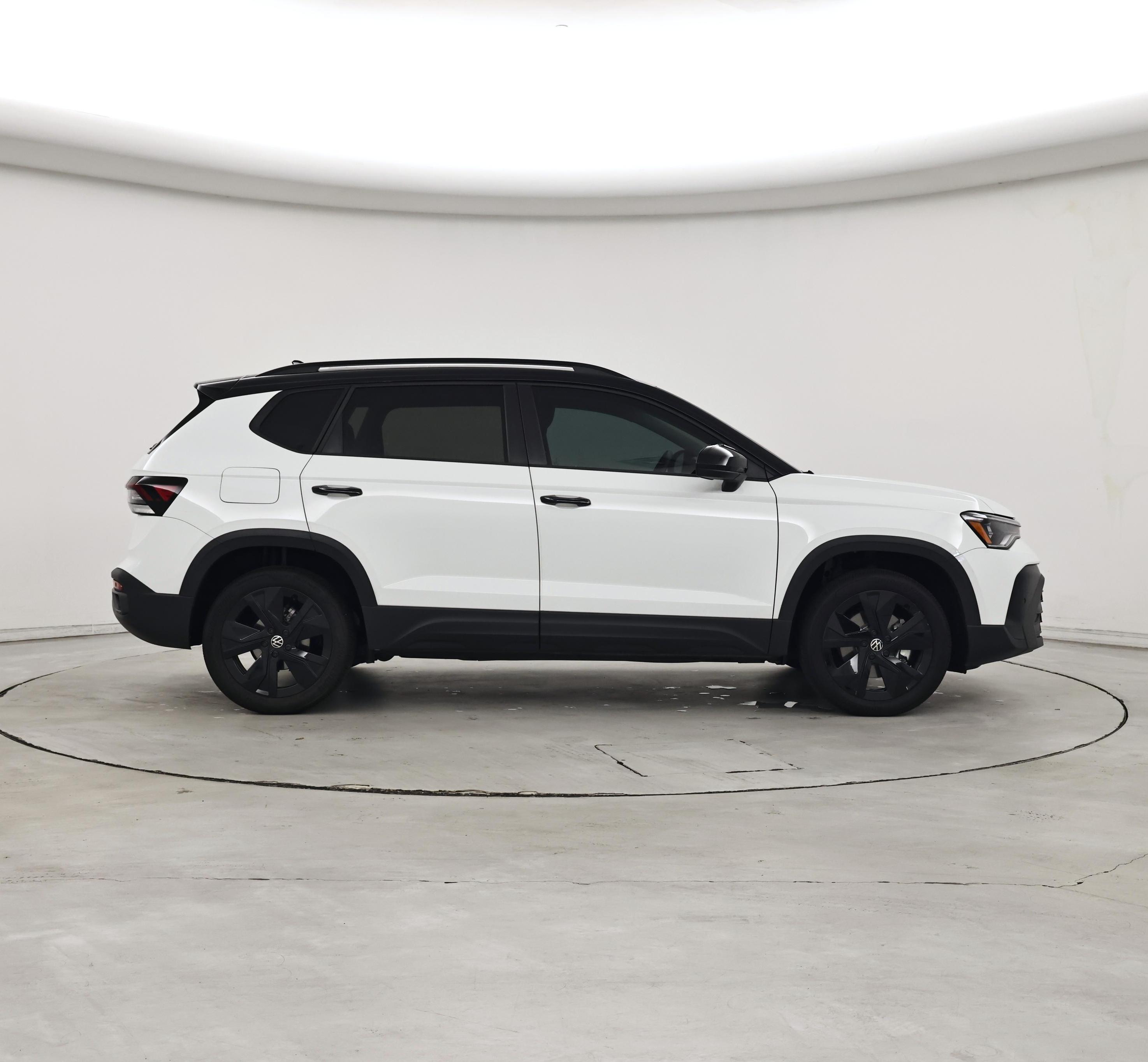 Thumbnail: 2025 Volkswagen Taos - 7