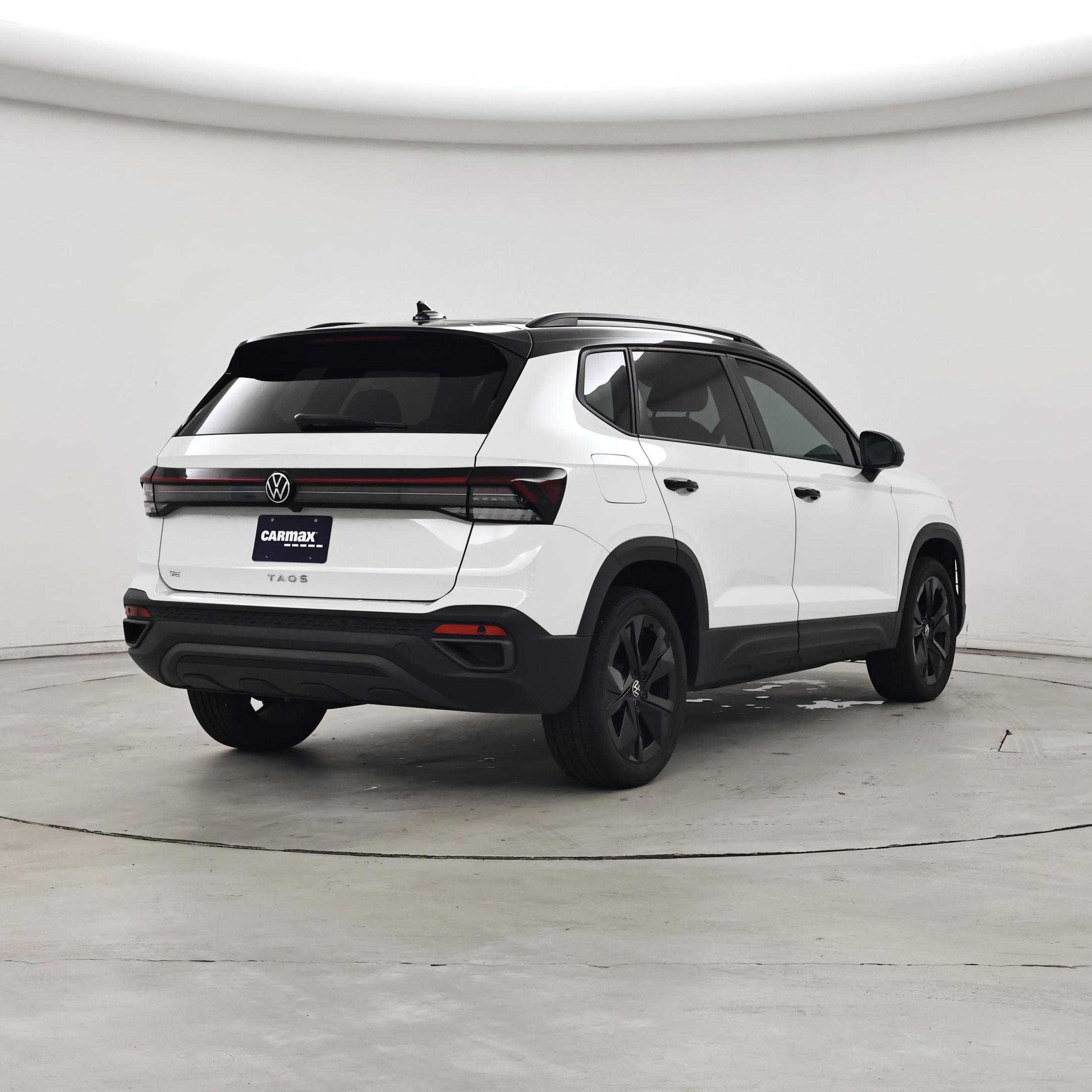 Thumbnail: 2025 Volkswagen Taos - 8