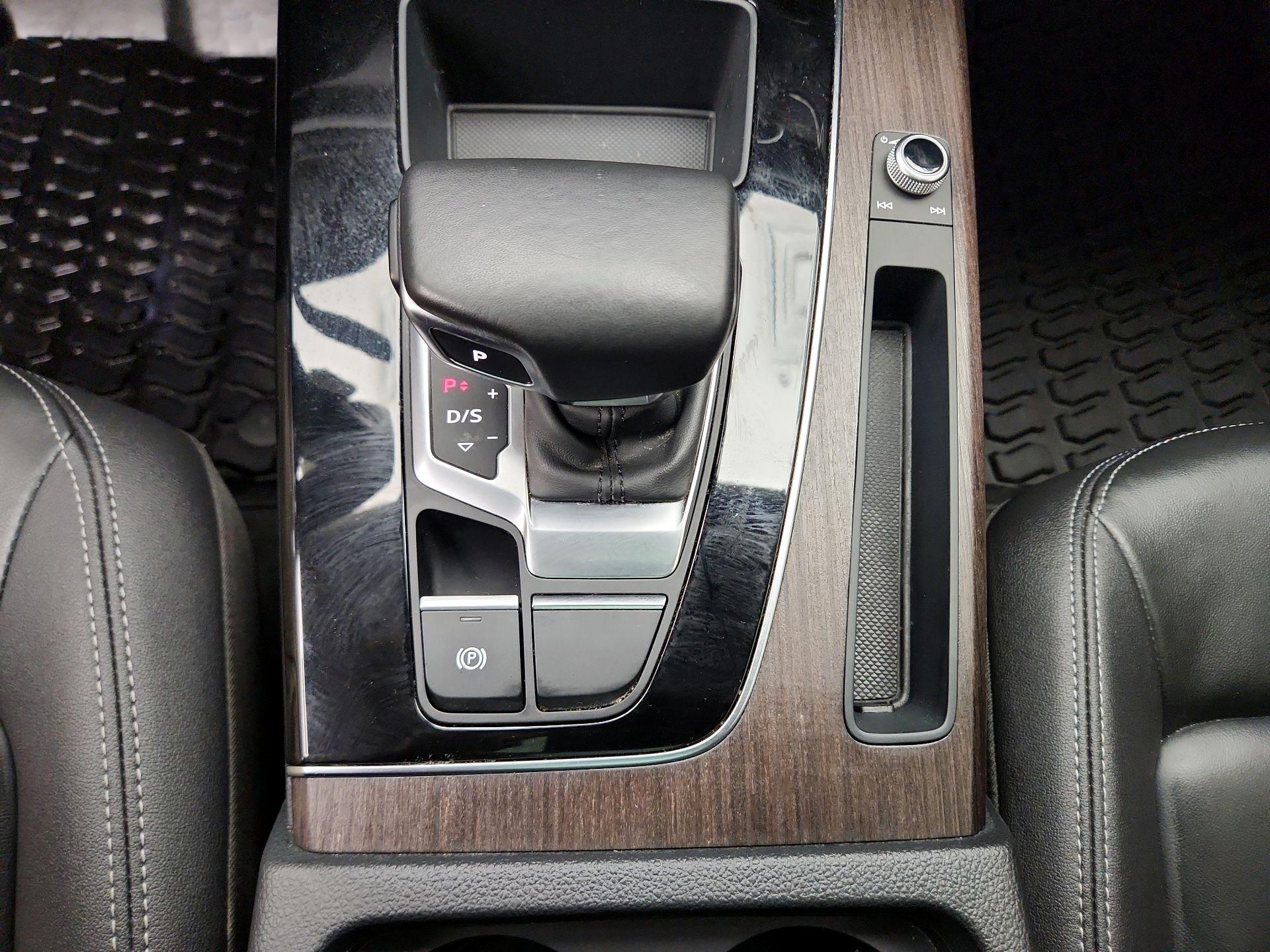 Thumbnail: 2023 Audi Q5 - 17