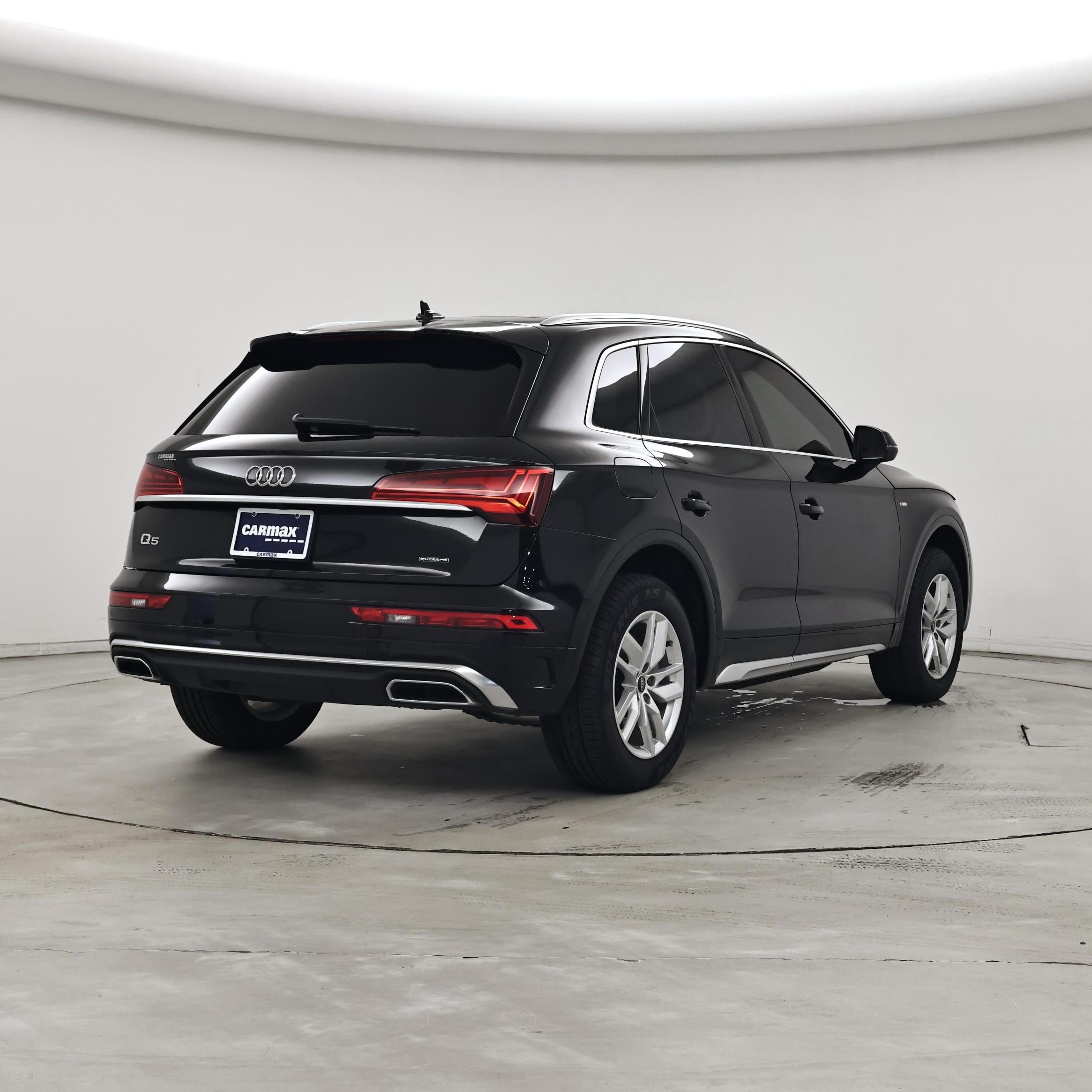 Thumbnail: 2023 Audi Q5 - 8