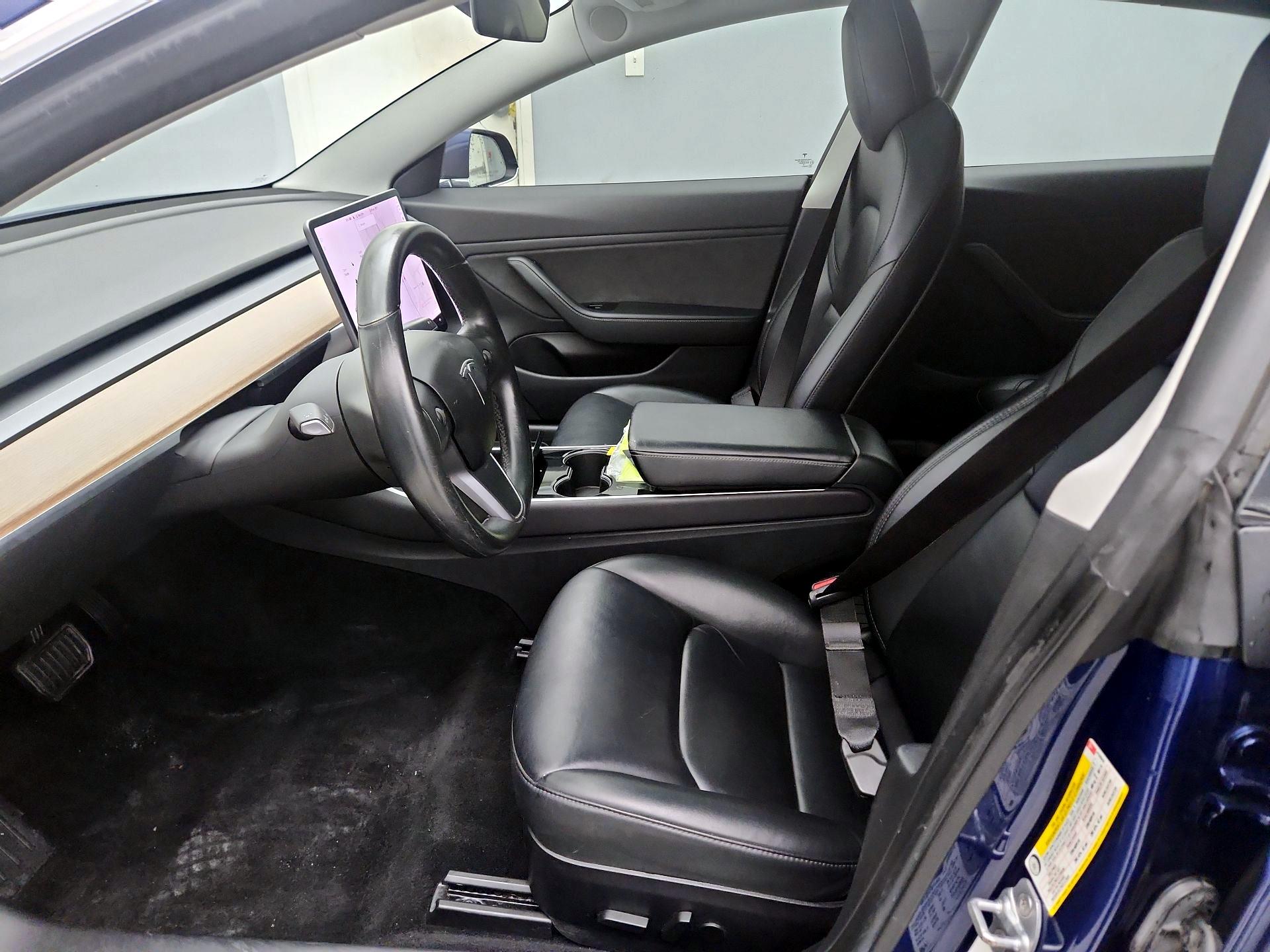 Thumbnail: 2019 Tesla Model 3 - 11