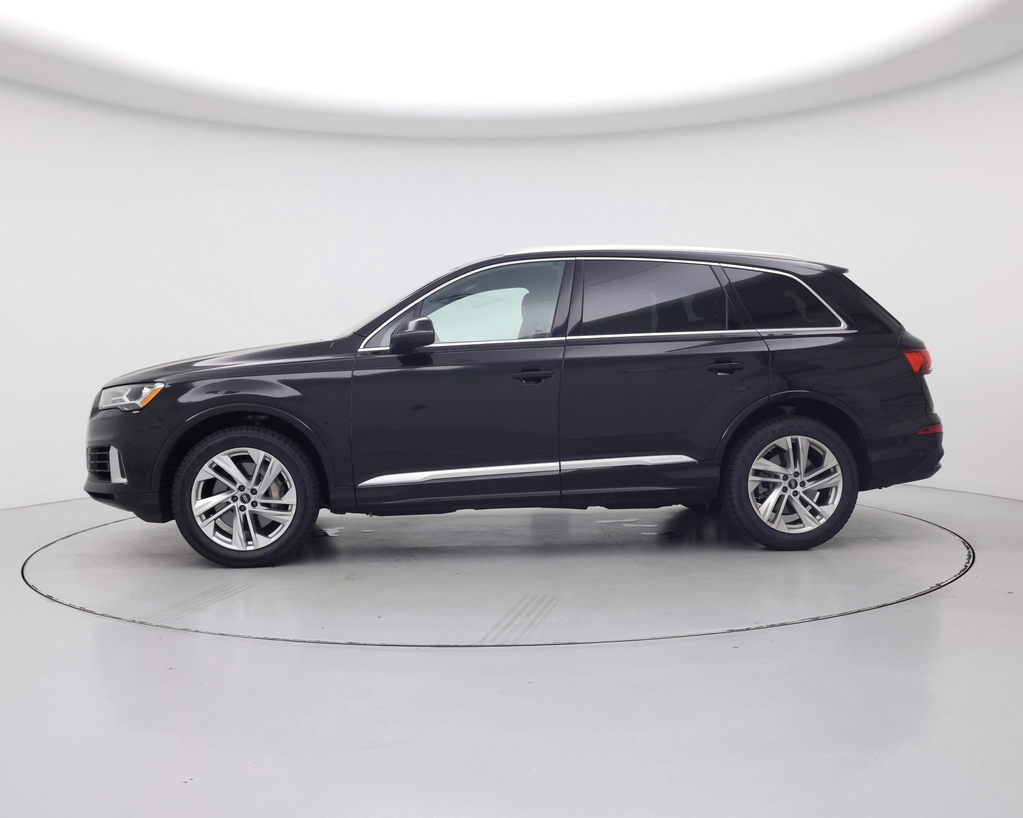 Thumbnail: 2022 Audi Q7 - 3