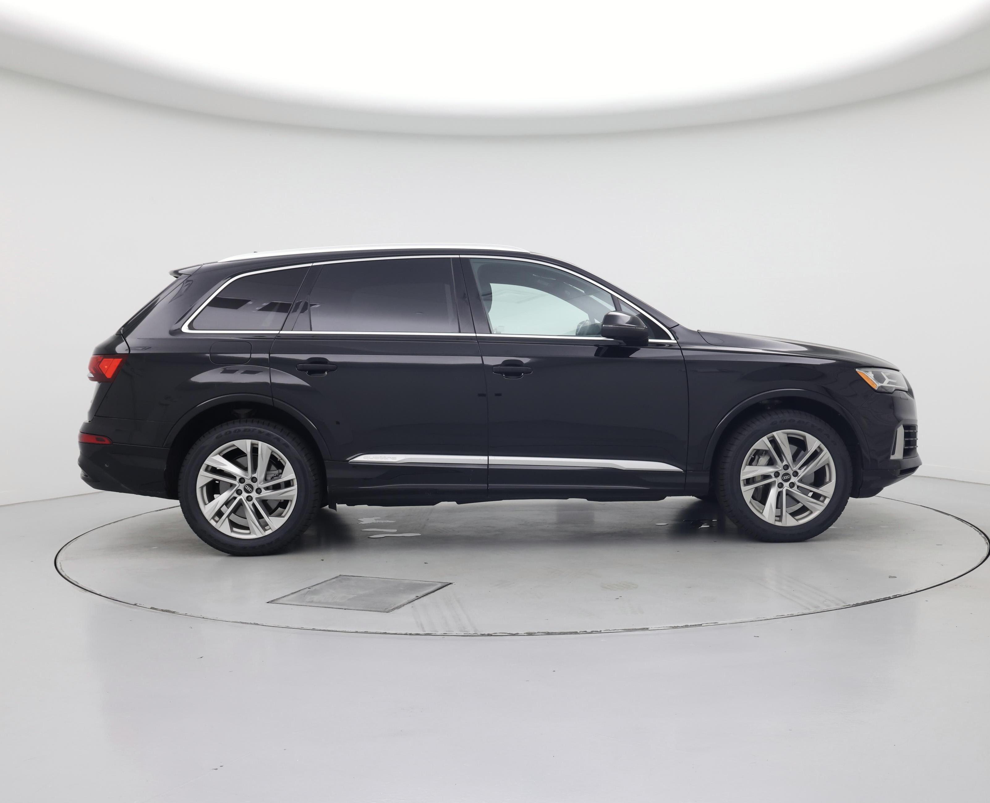 Thumbnail: 2022 Audi Q7 - 7