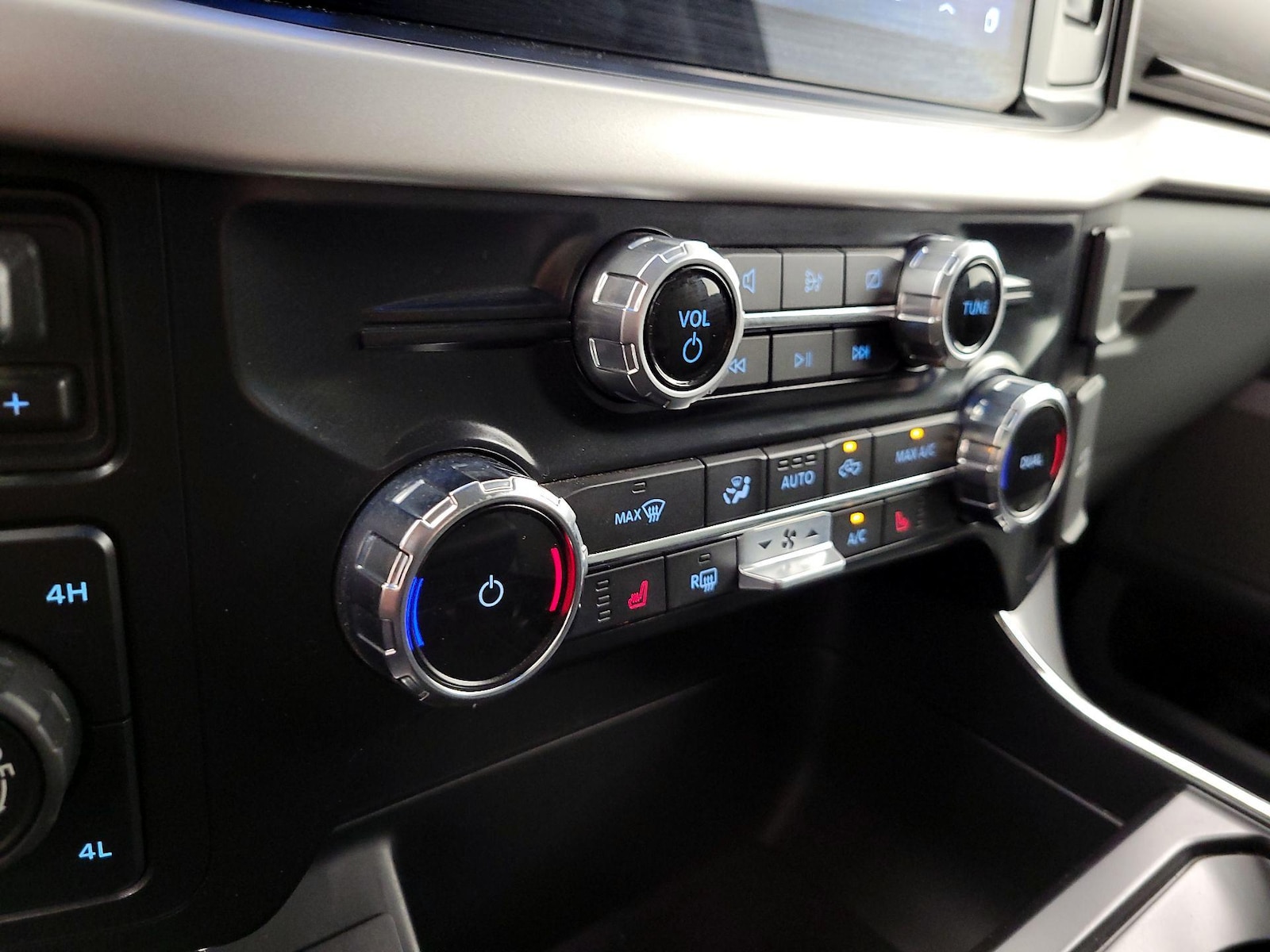 2022 Ford F-150 XLT - Photo 17