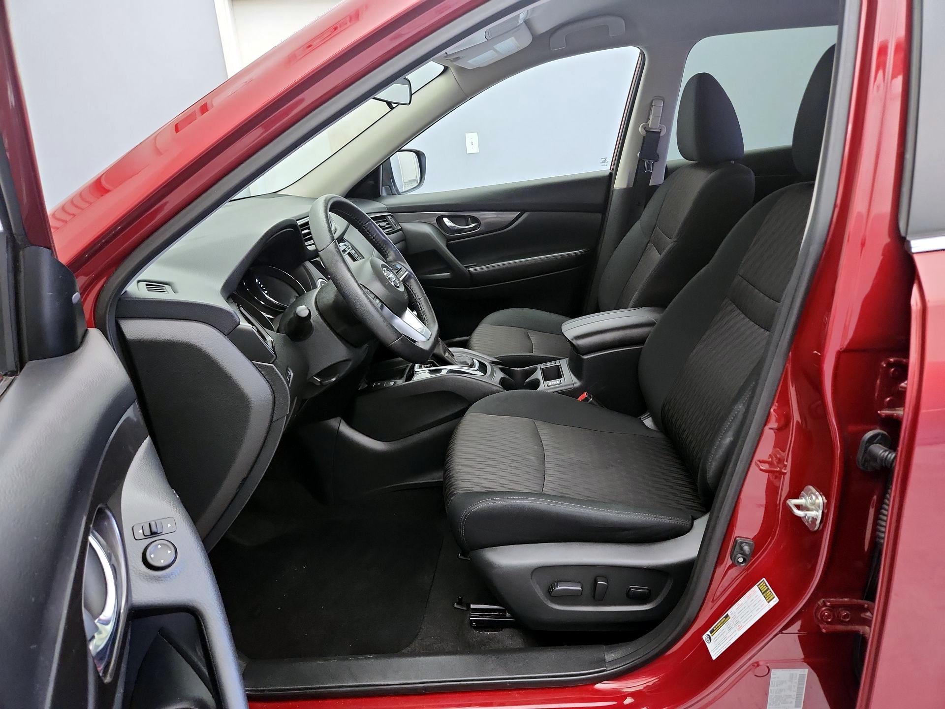 Thumbnail: 2020 Nissan Rogue - 11