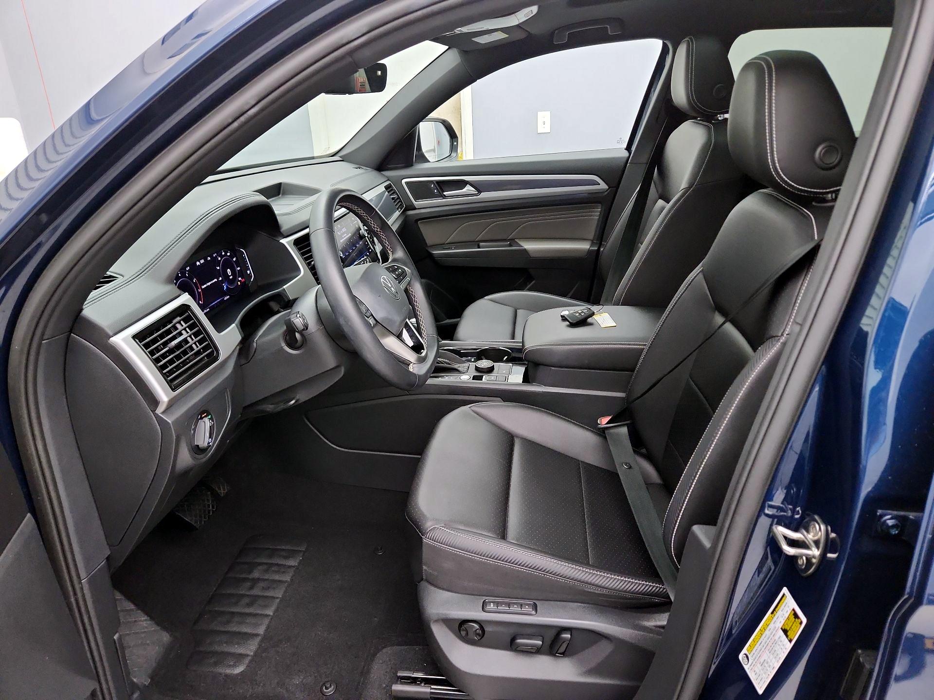 Thumbnail: 2023 Volkswagen Atlas - 11