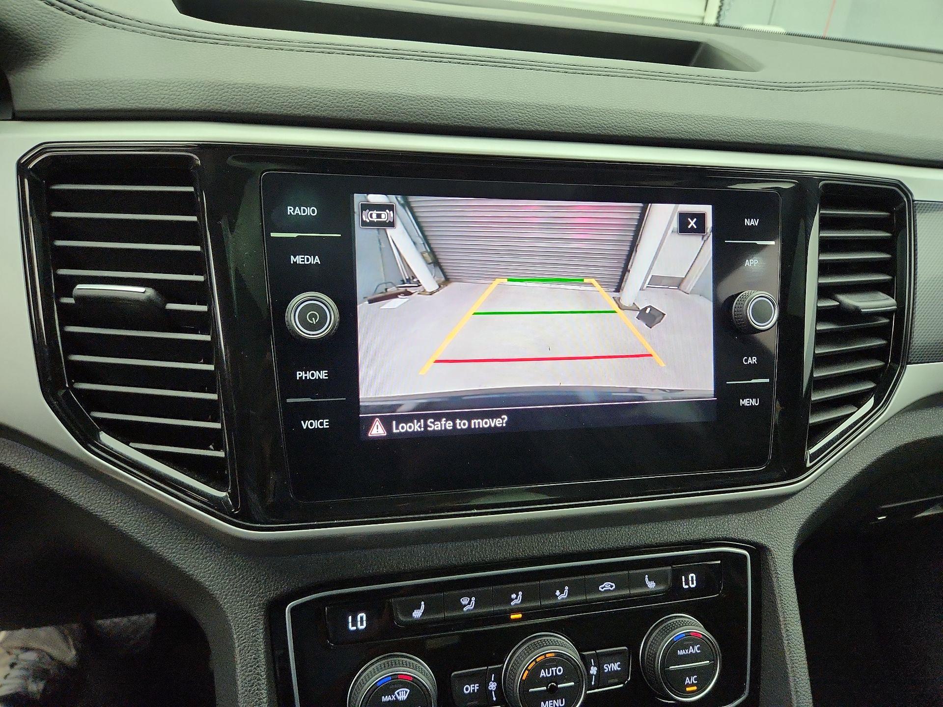 Thumbnail: 2023 Volkswagen Atlas - 14