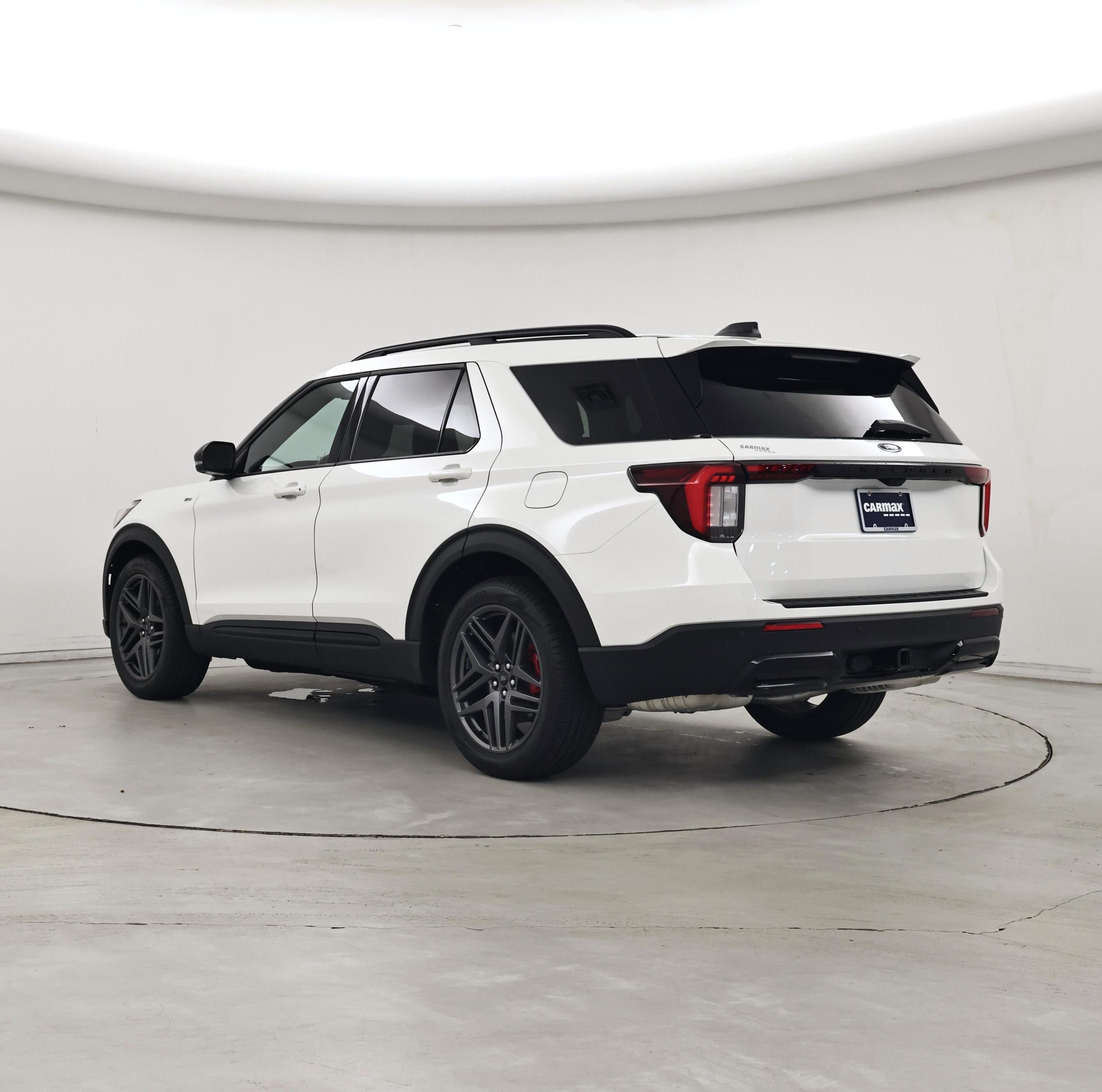 Thumbnail: 2026 Ford Explorer - 2