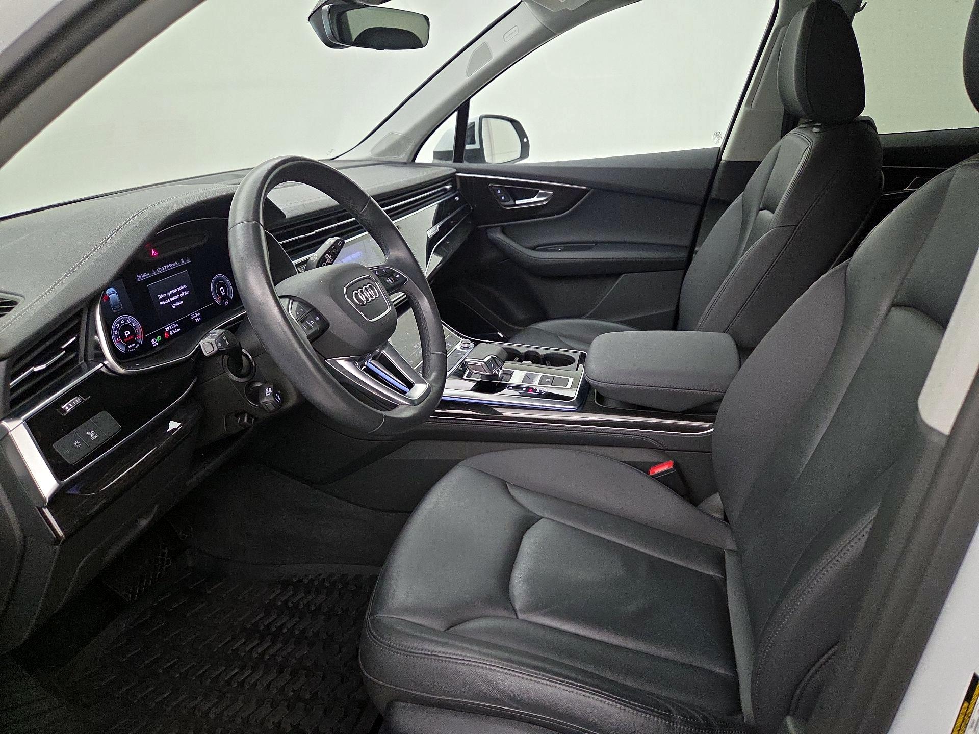 Thumbnail: 2023 Audi Q7 - 11