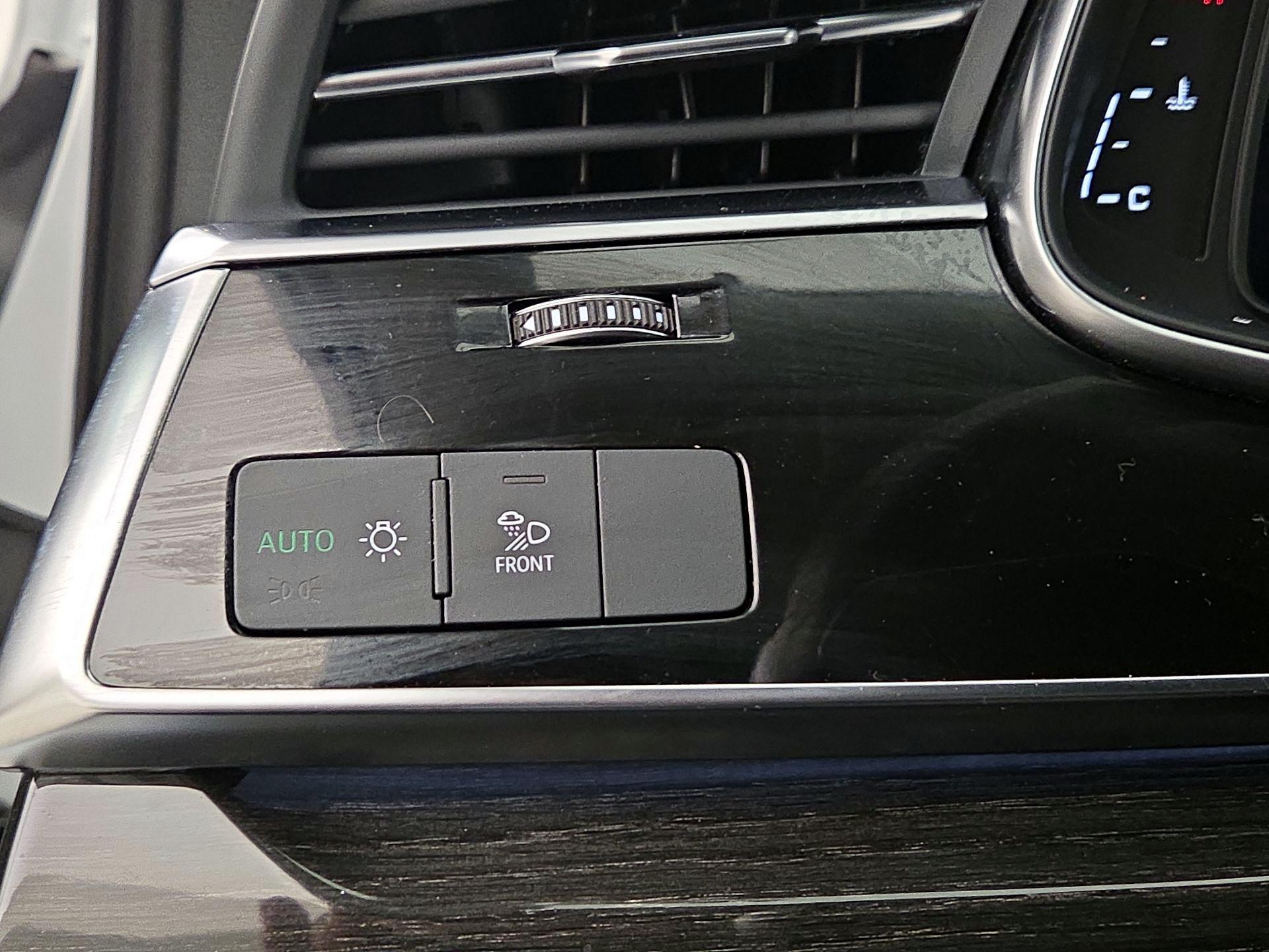 Thumbnail: 2023 Audi Q7 - 13