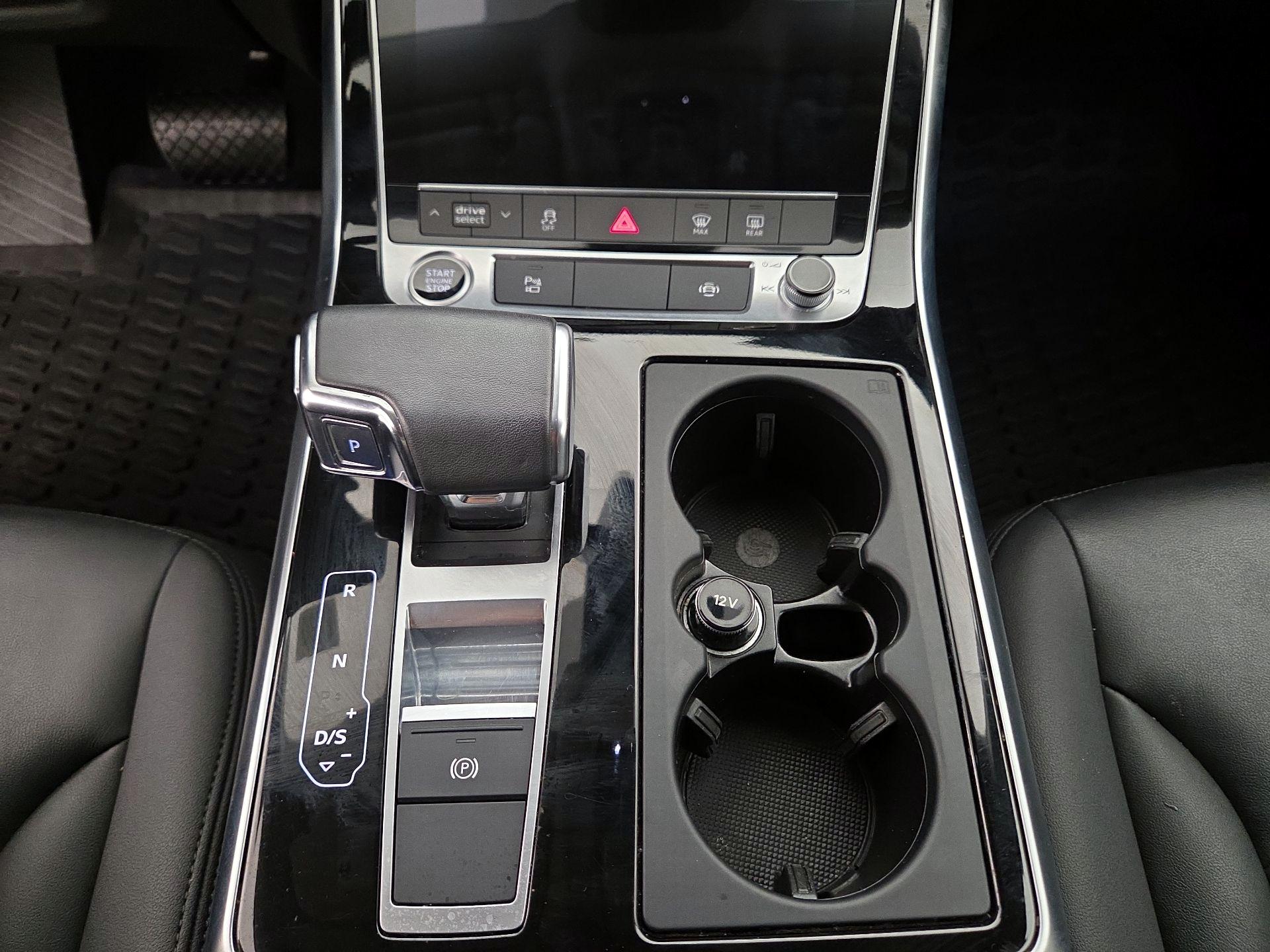 Thumbnail: 2023 Audi Q7 - 17