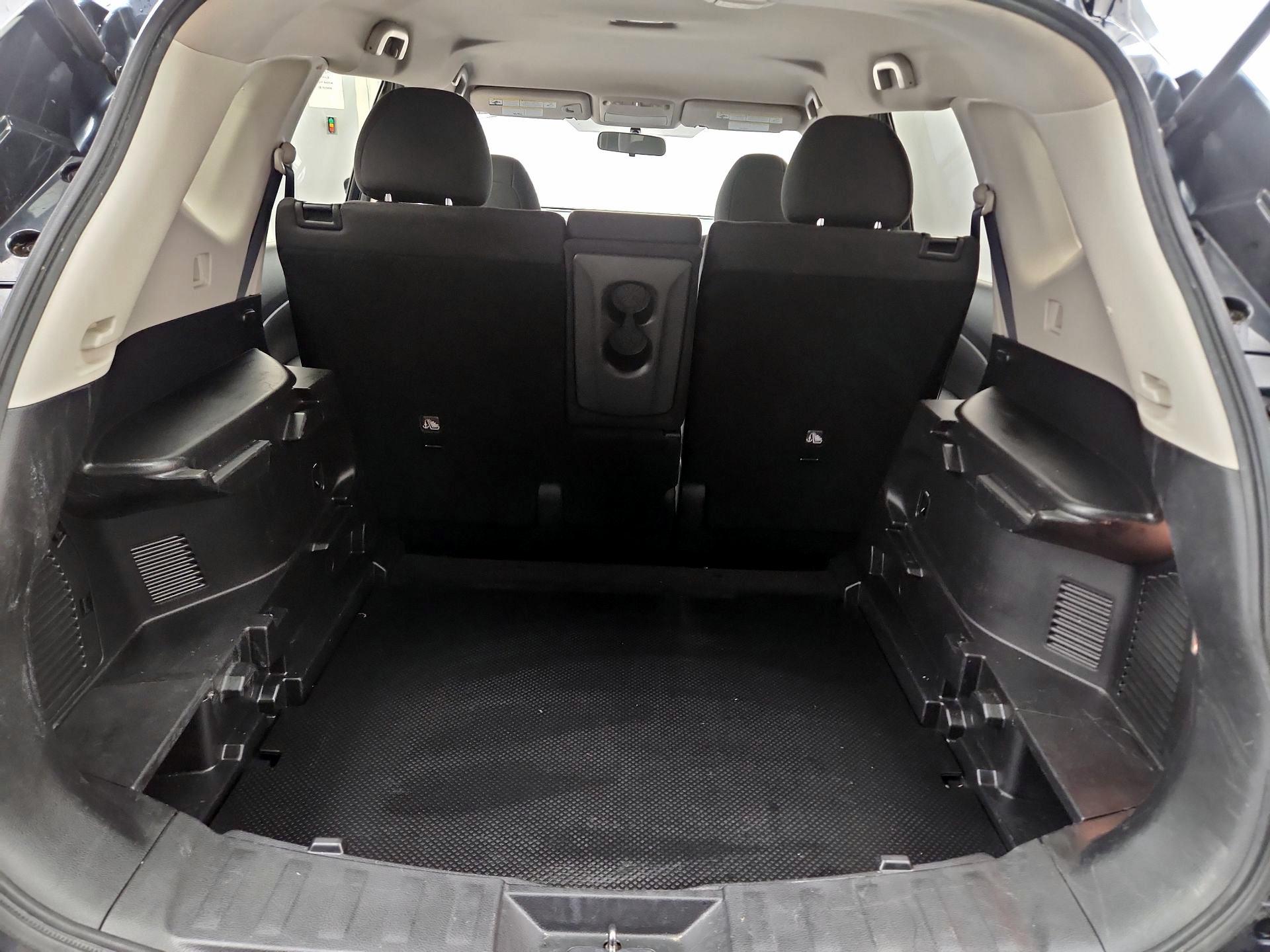 Thumbnail: 2016 Nissan Rogue - 20