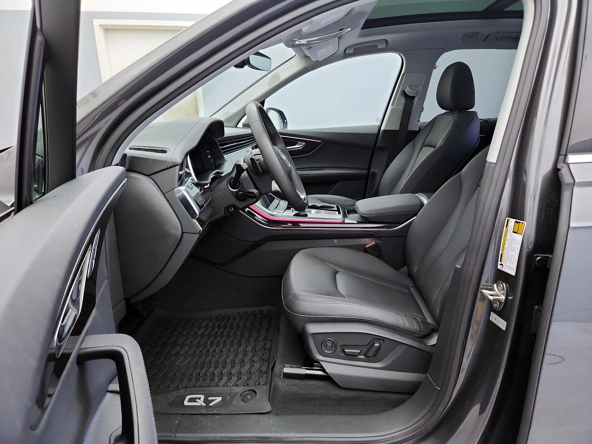 Thumbnail: 2023 Audi Q7 - 11
